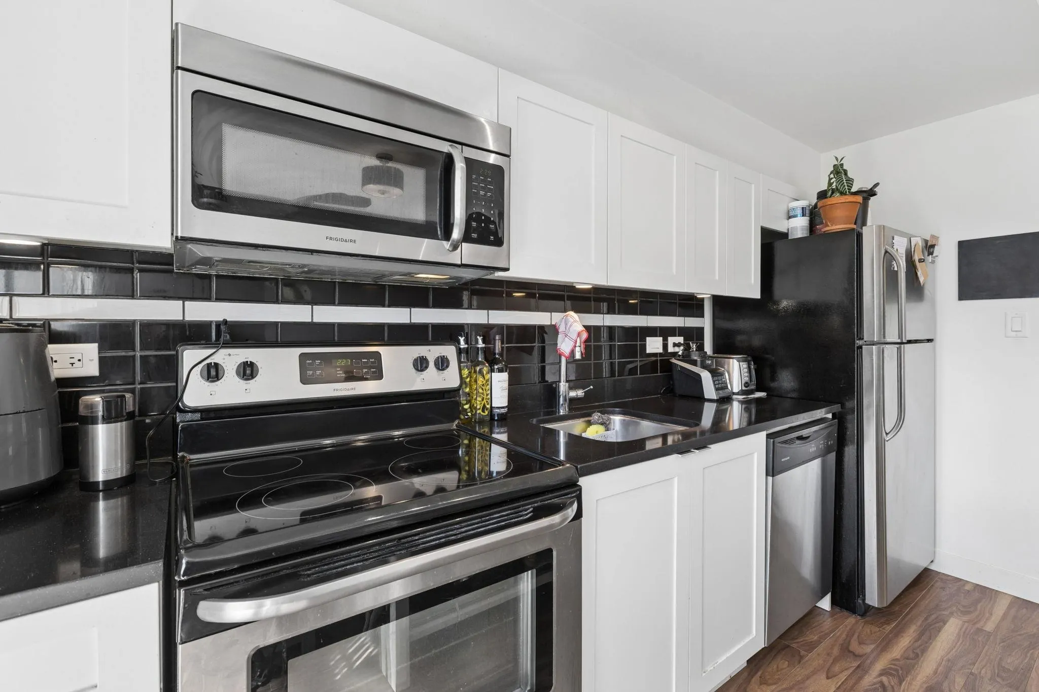 2511 Quebec Street #406