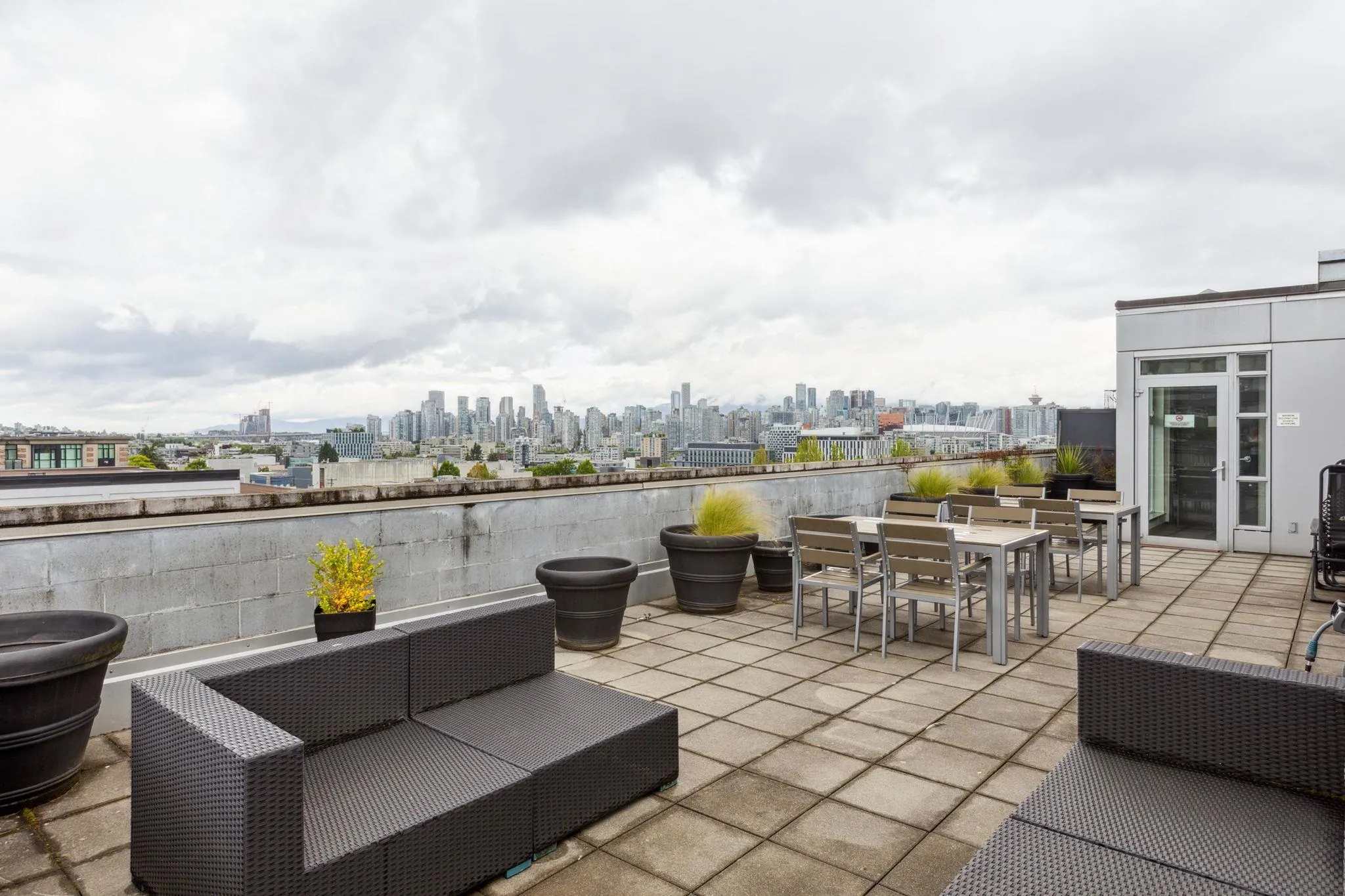 2511 Quebec Street #406
