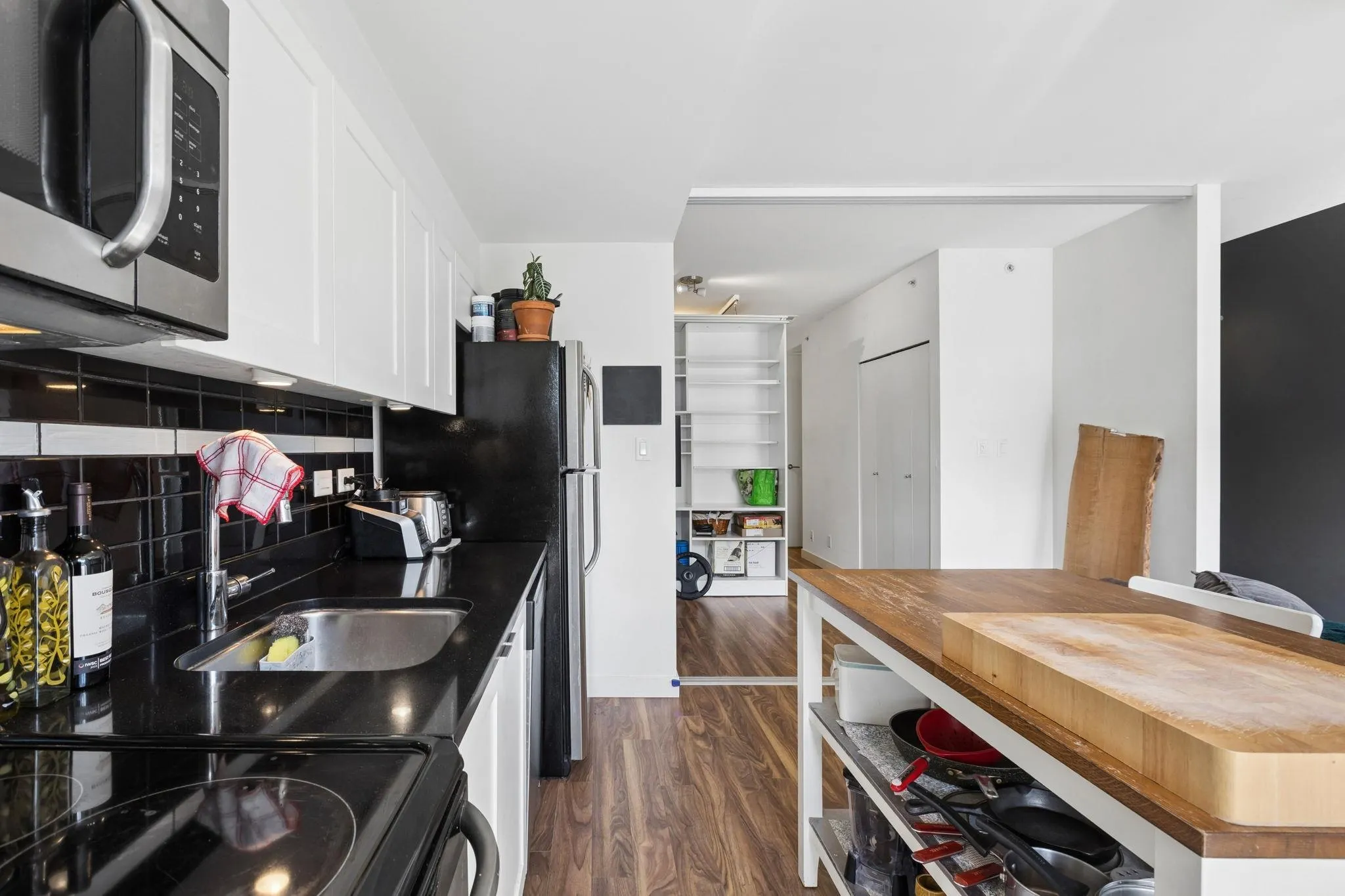 2511 Quebec Street #406