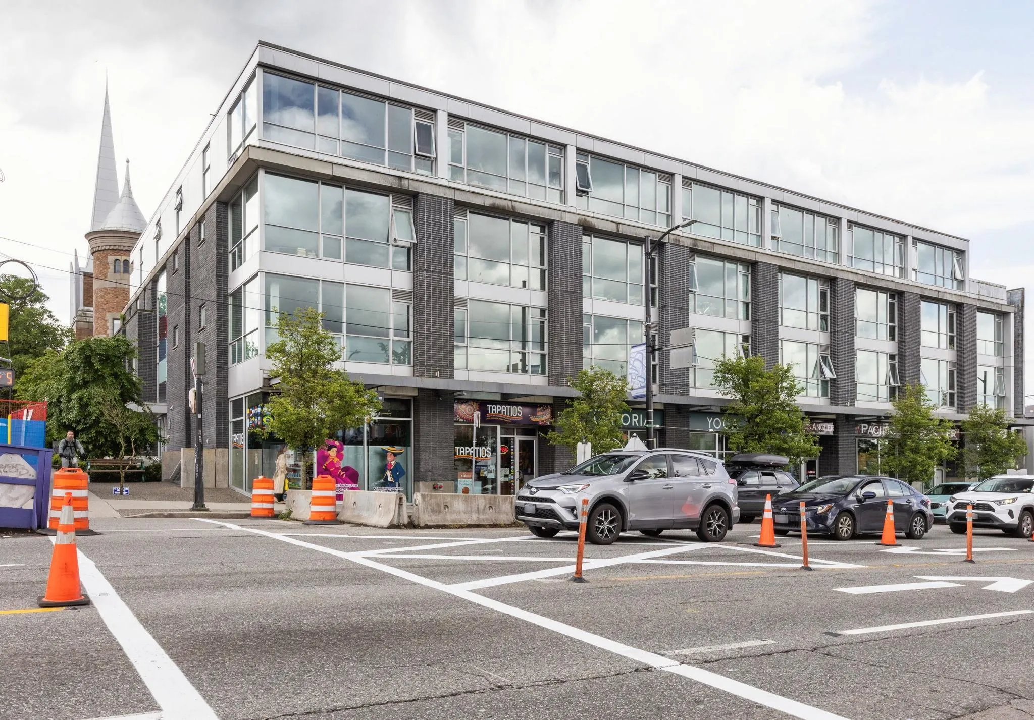 2511 Quebec Street #406