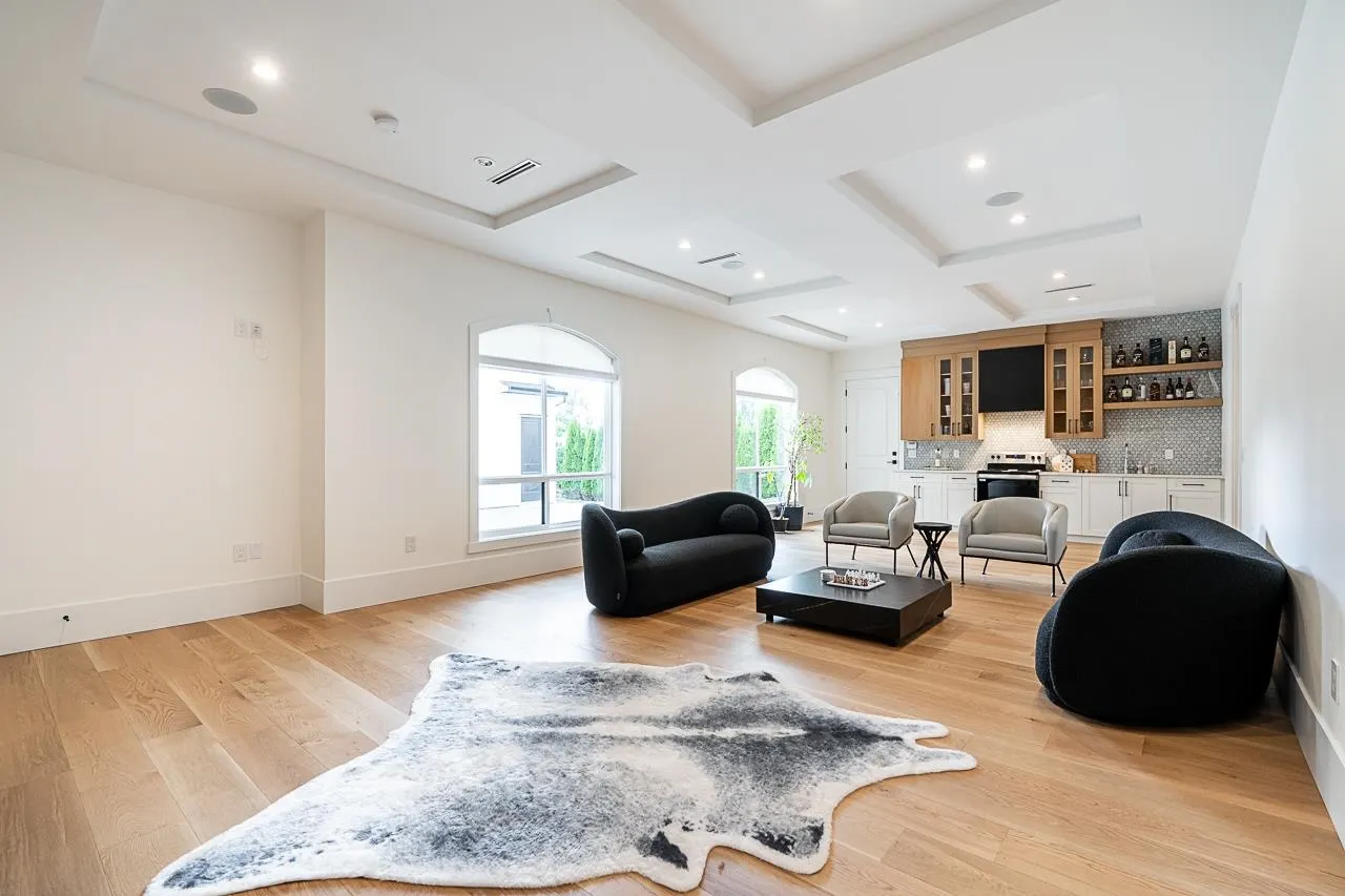 606 202 Street #2