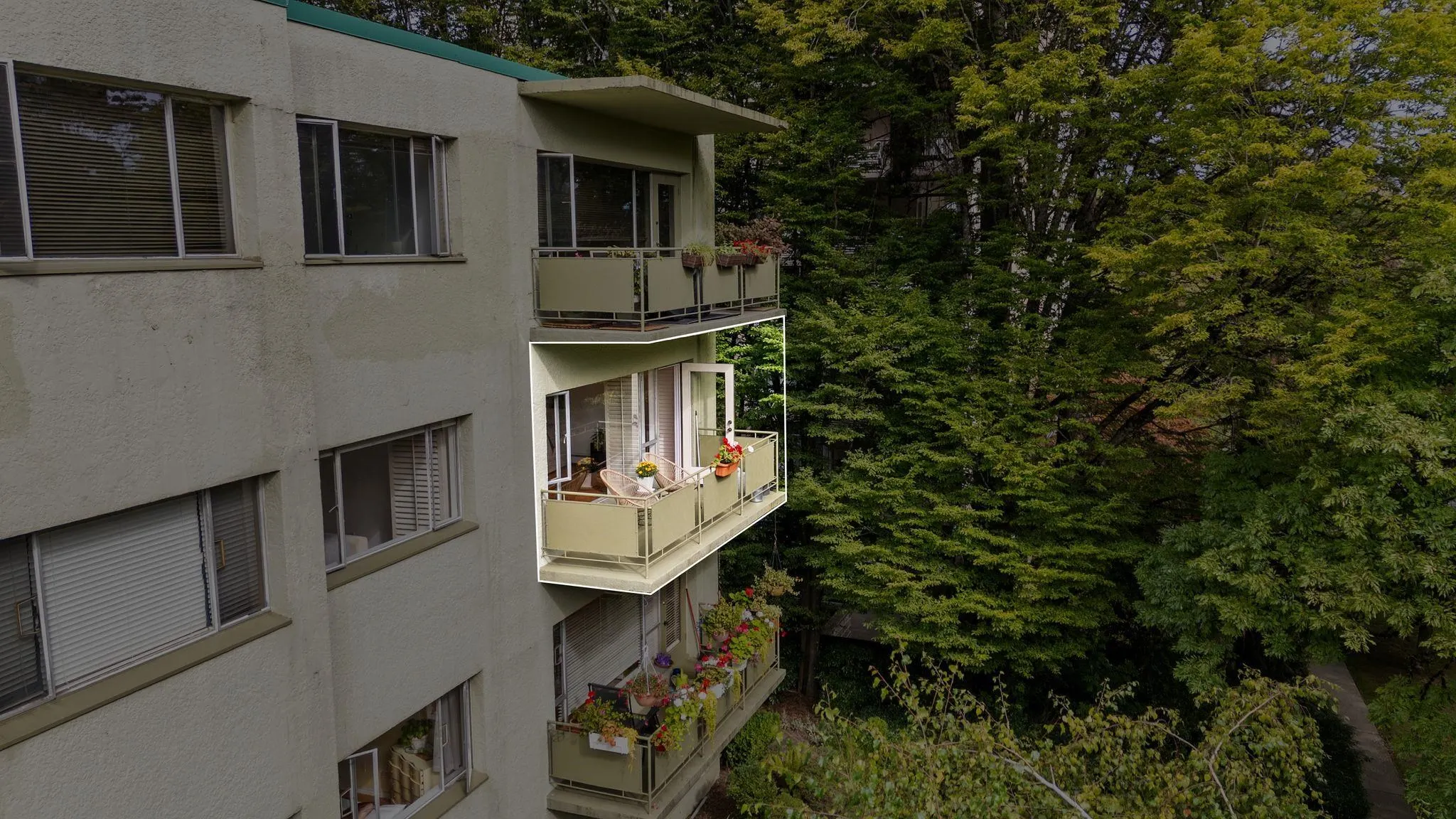 5475 Vine Street #204