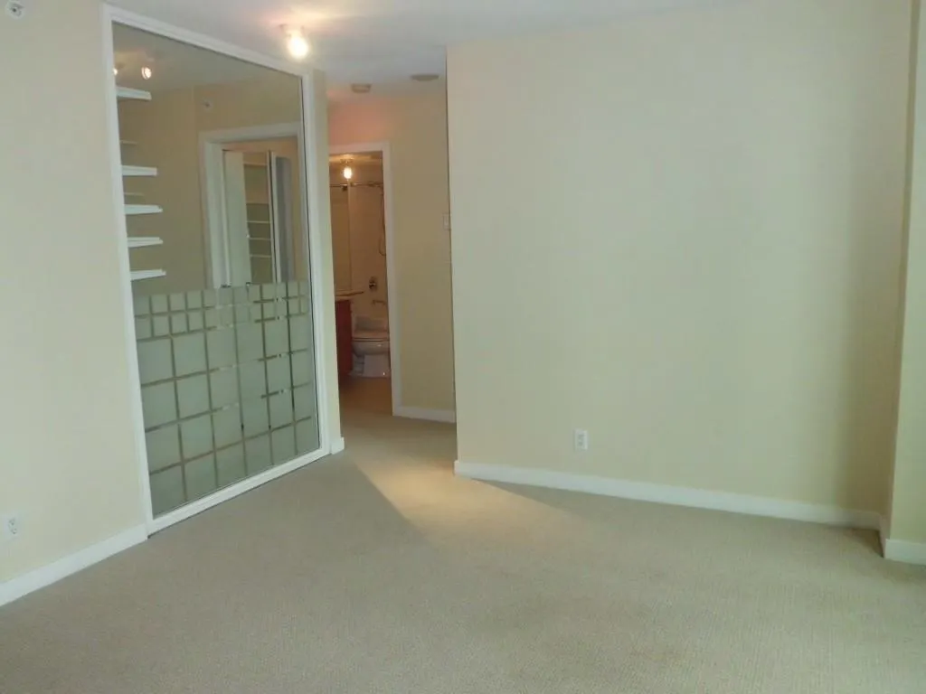 1288 W Georgia Street #2105