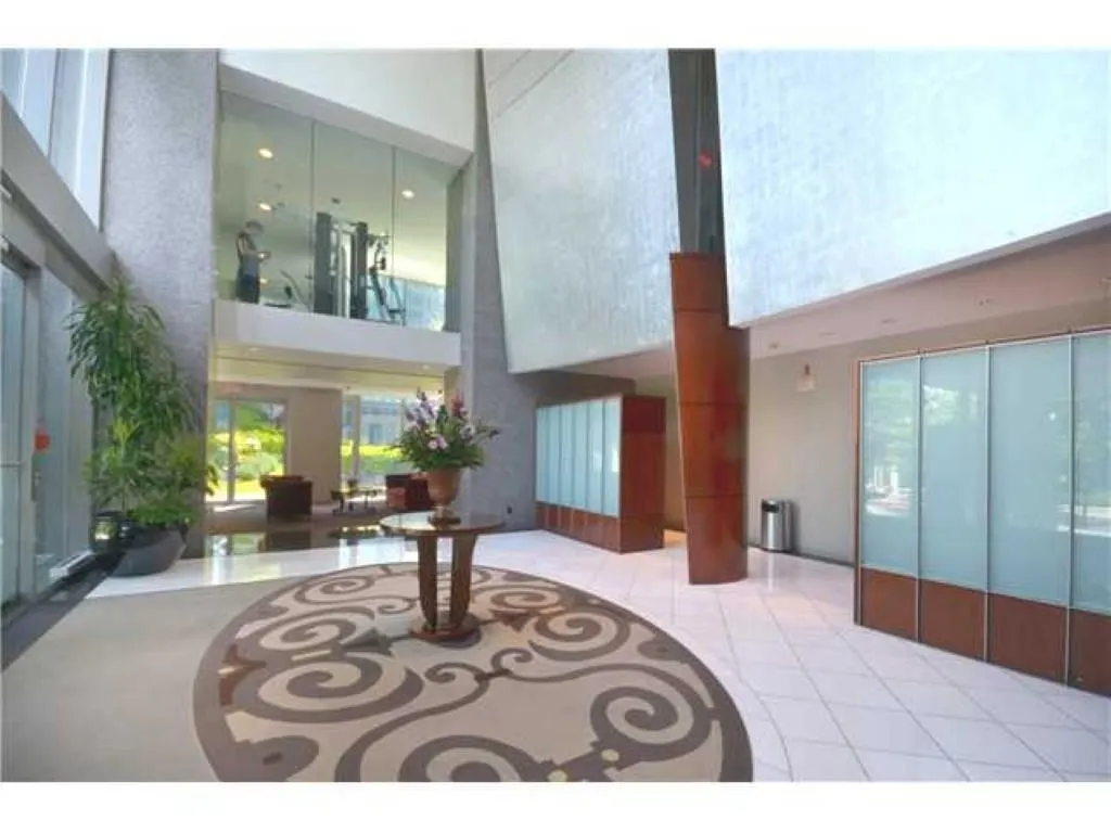 1288 W Georgia Street #2105