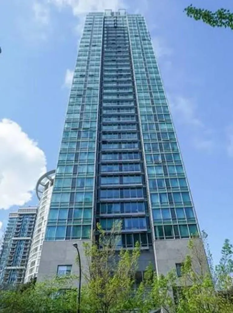 1288 W Georgia Street #2105