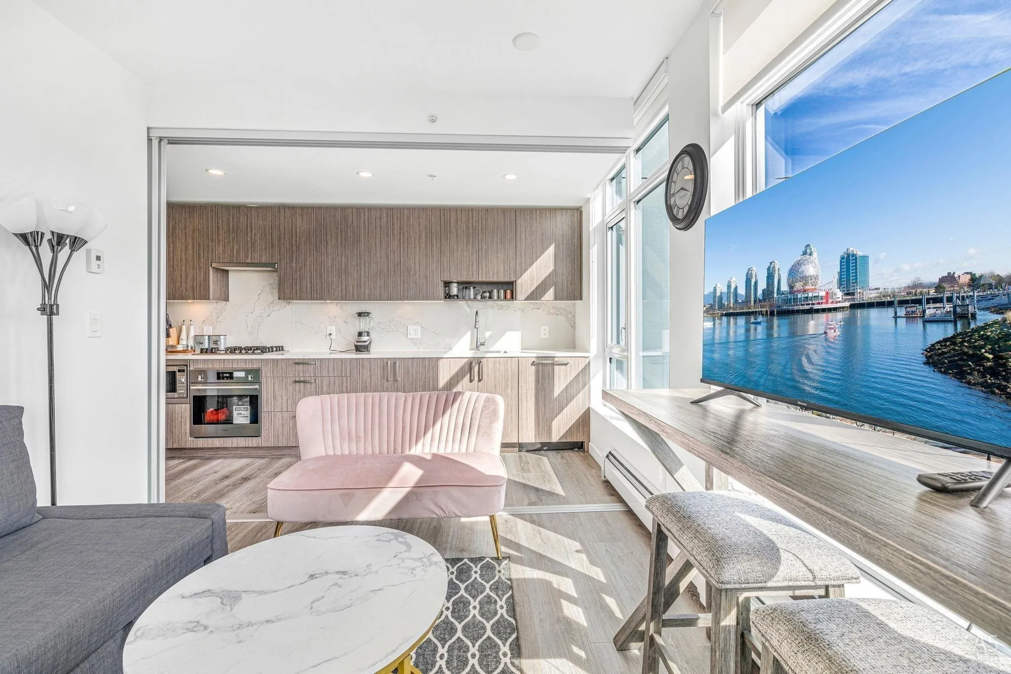 13350 Central Avenue #913