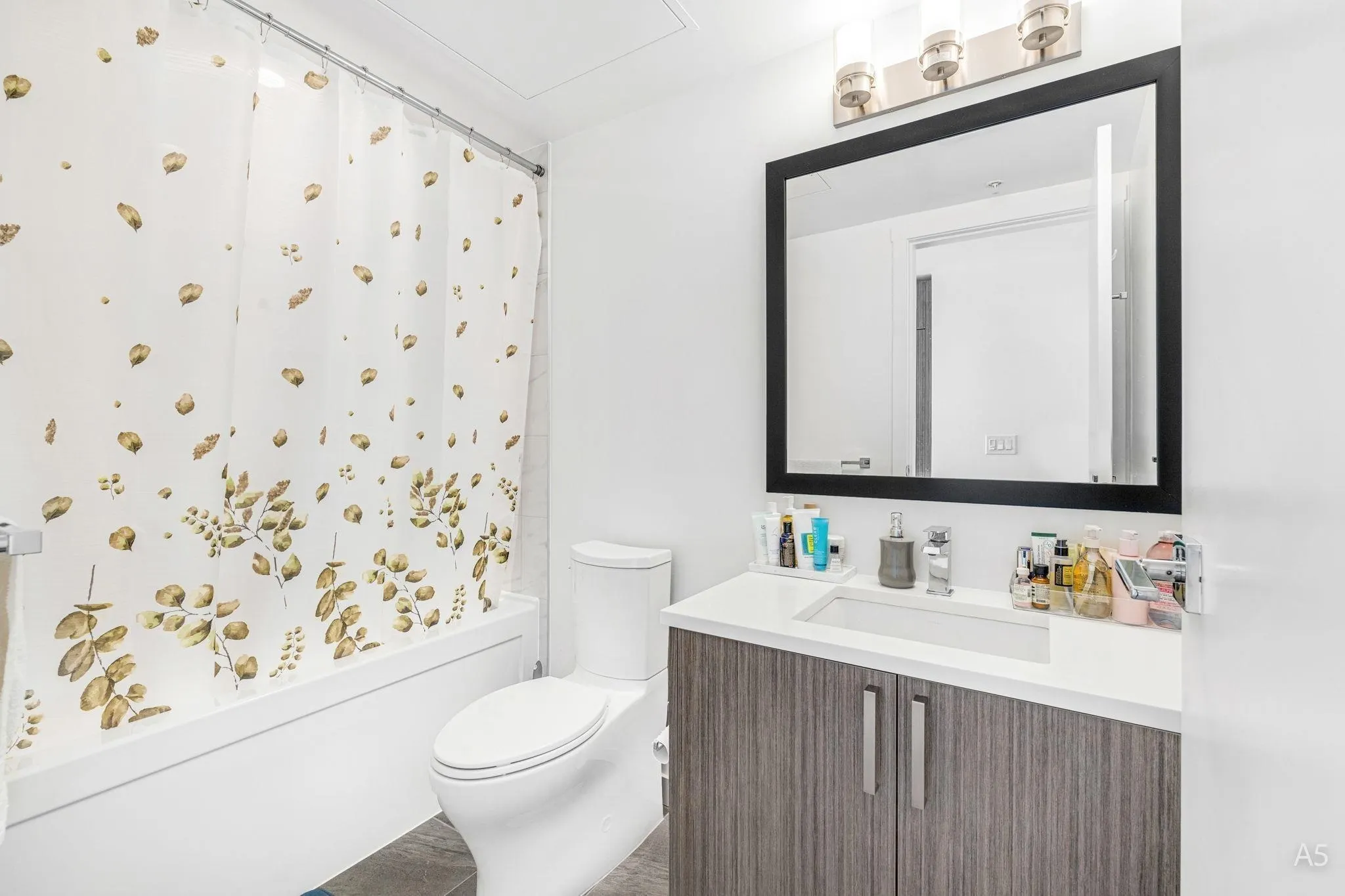 13350 Central Avenue #913