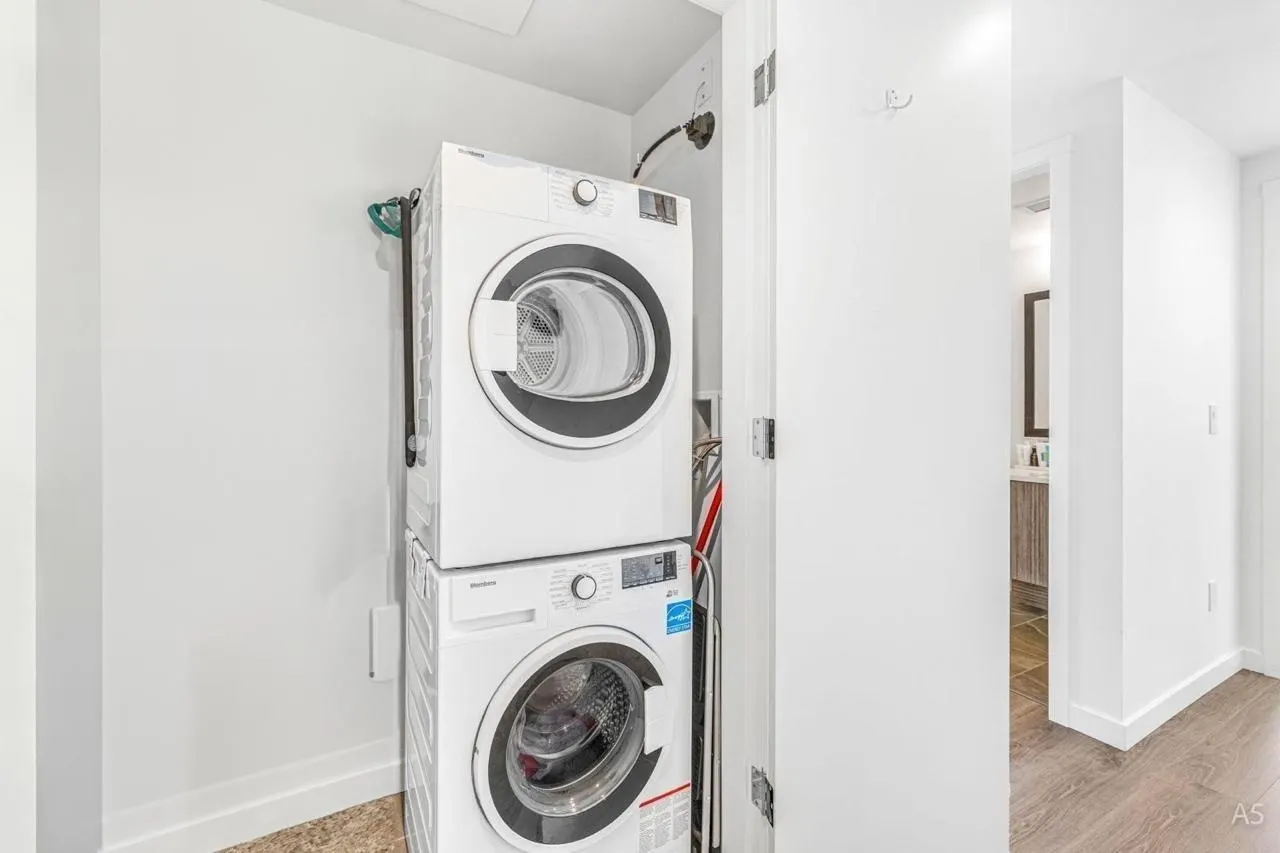 13350 Central Avenue #913