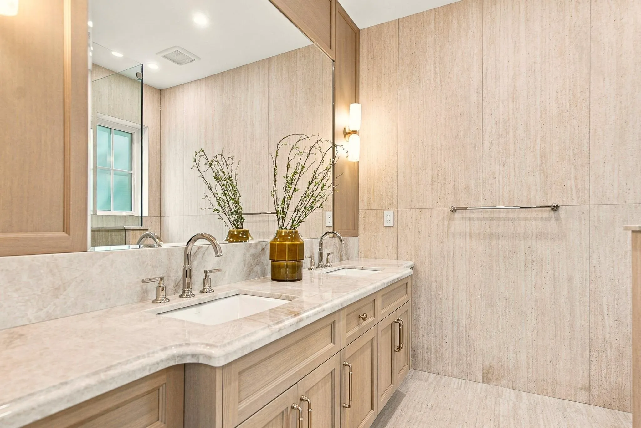 127 W 17th Avenue #1