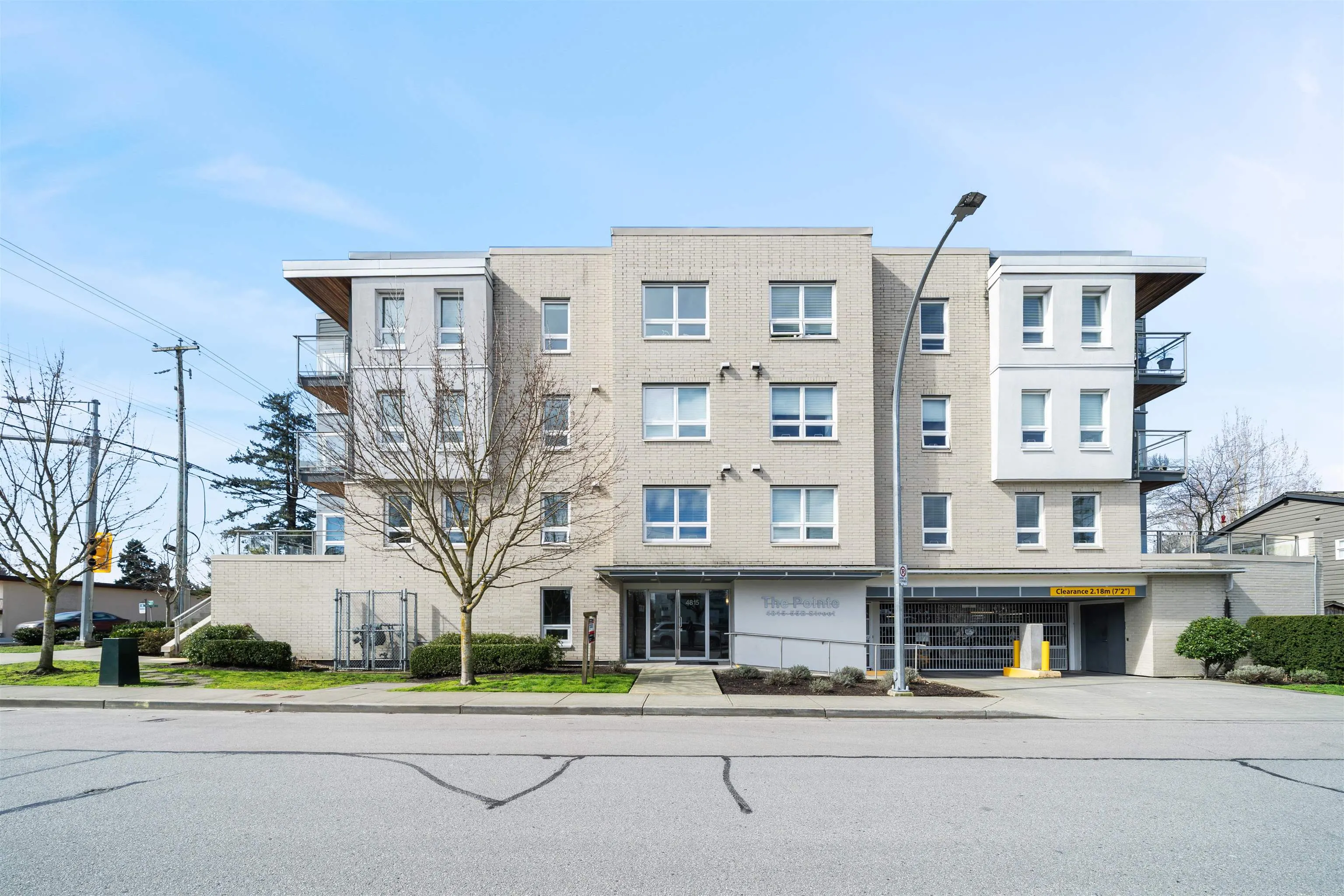 4815 55b Street #208