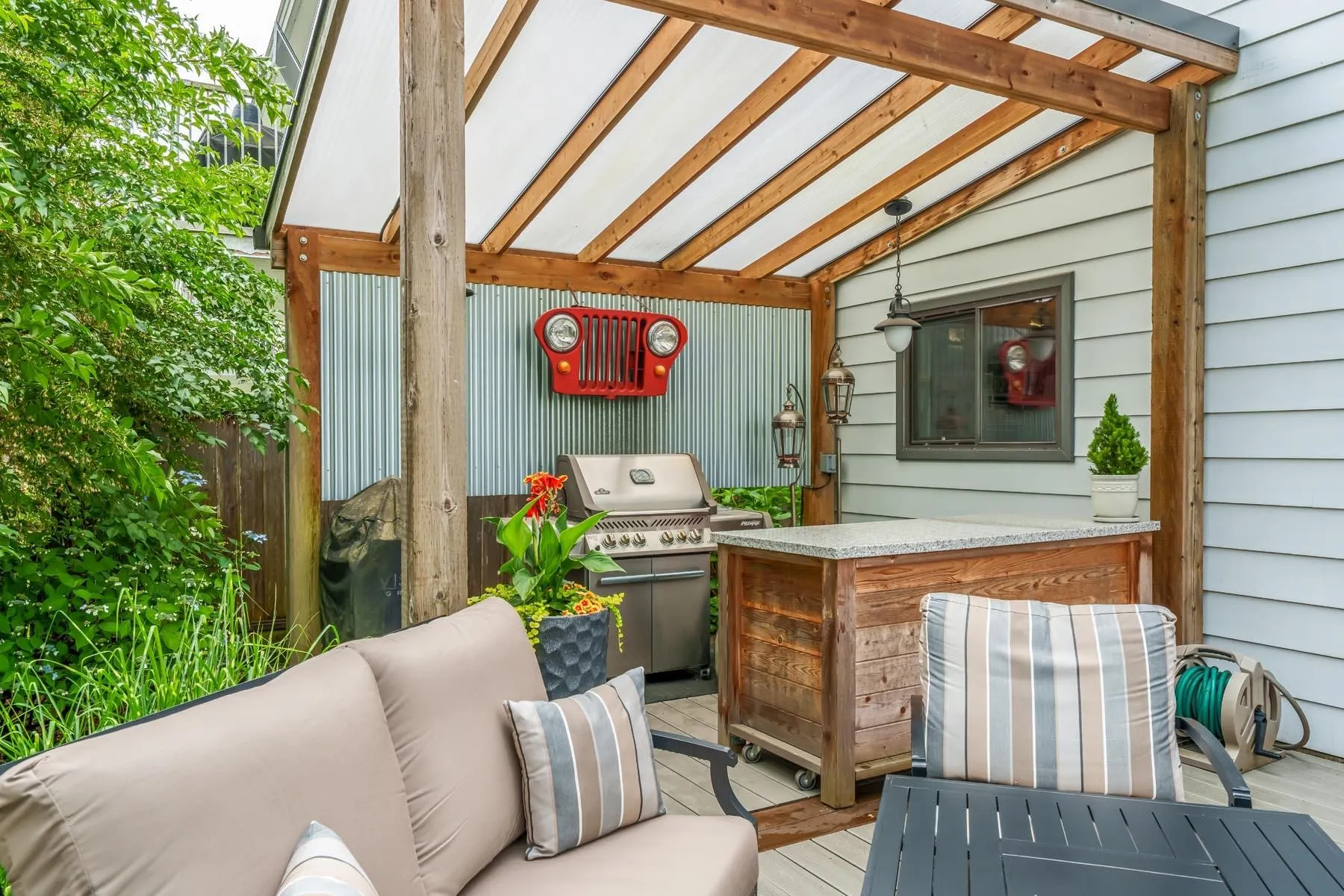 3162 Oxford Street