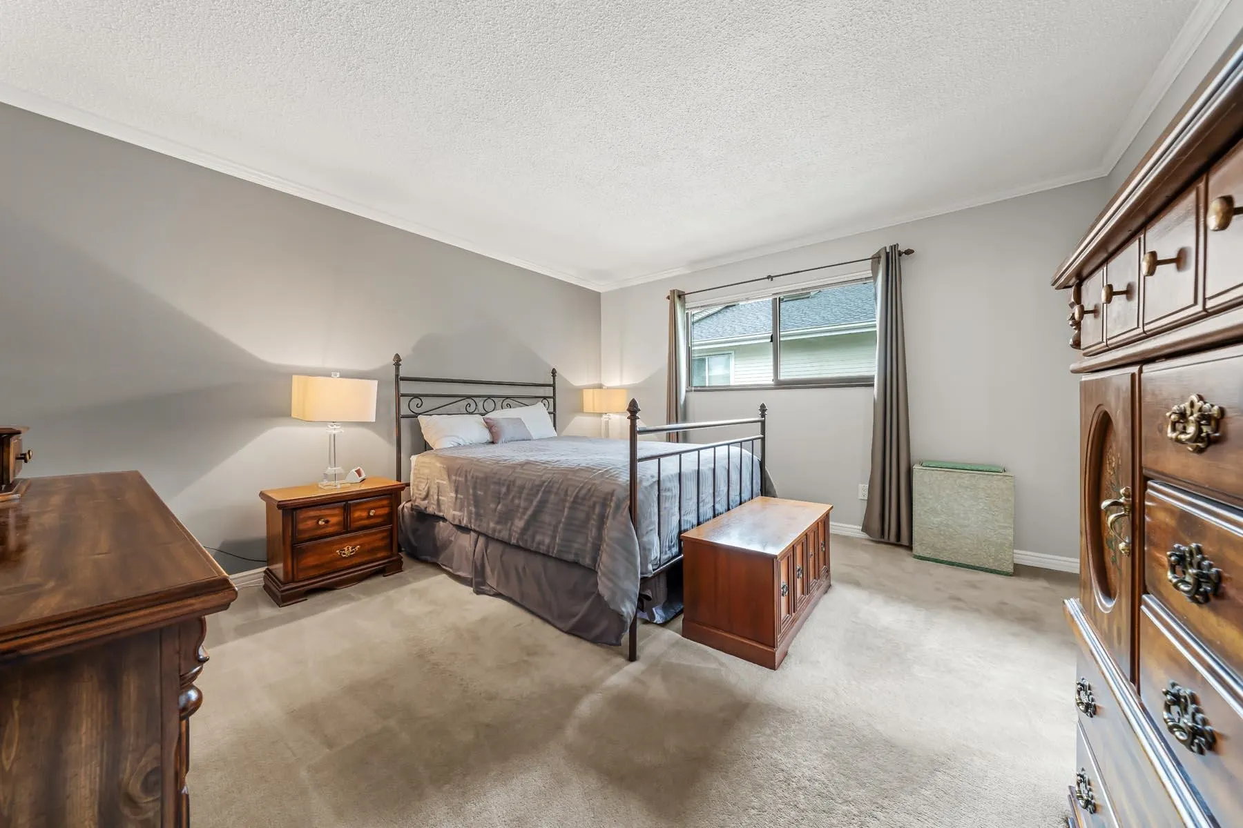 3162 Oxford Street