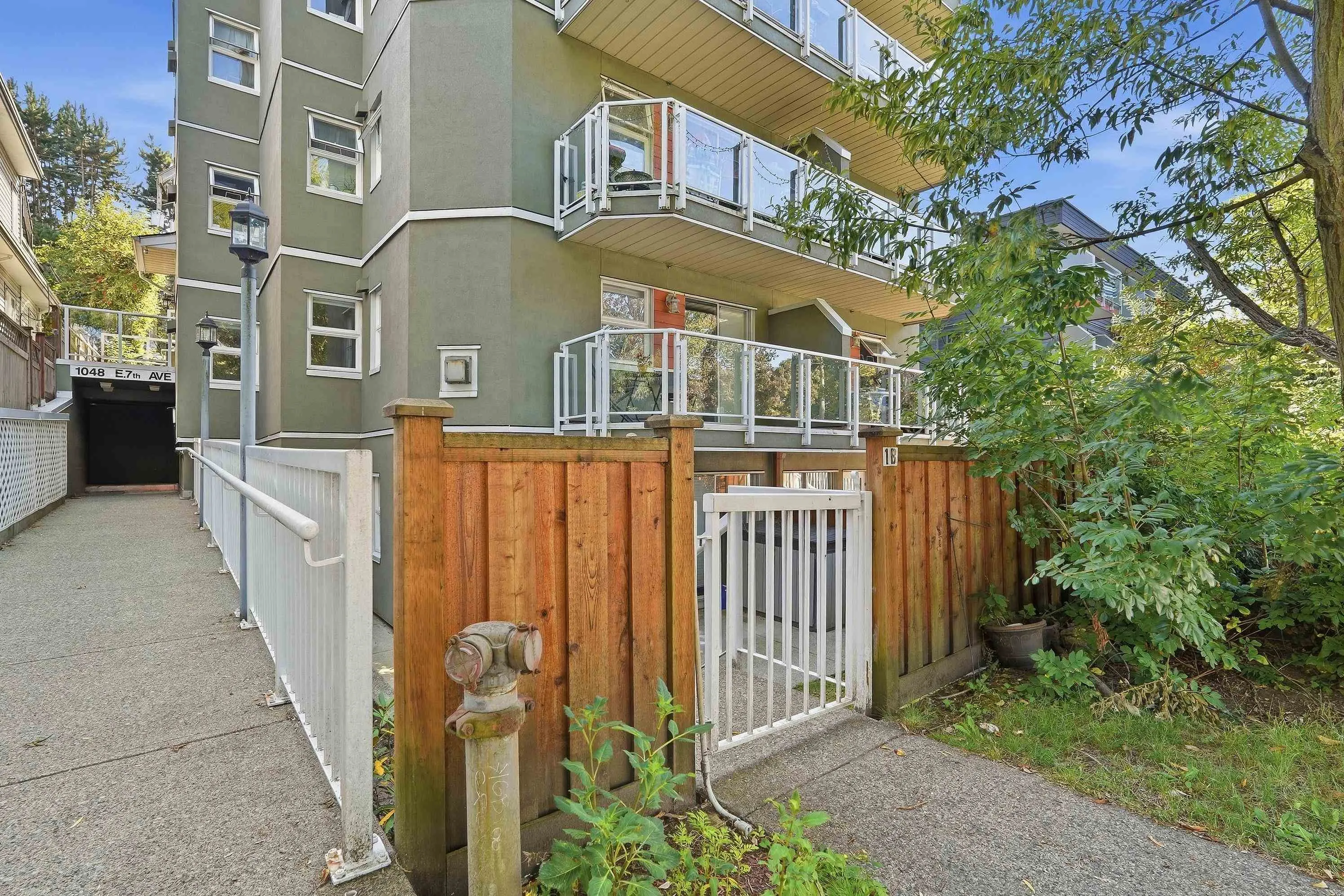 1048 E 7th Avenue #2B