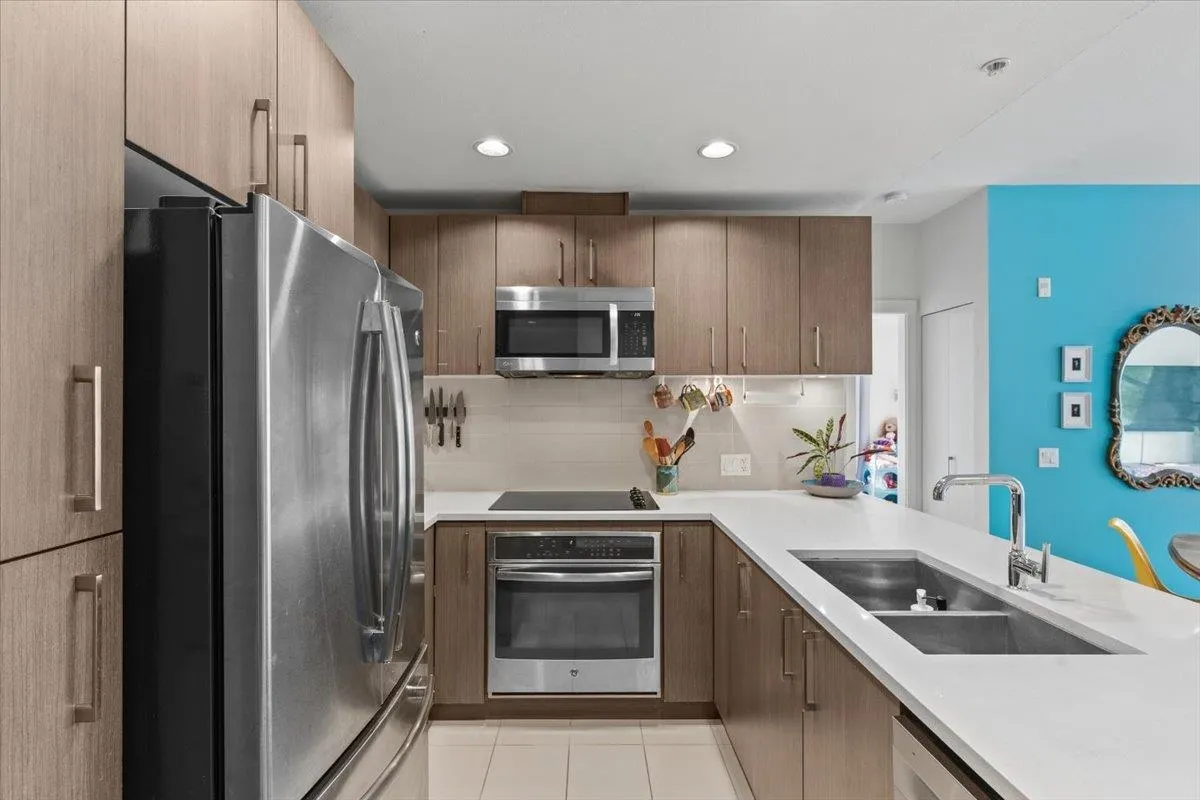 5981 Gray Avenue #313