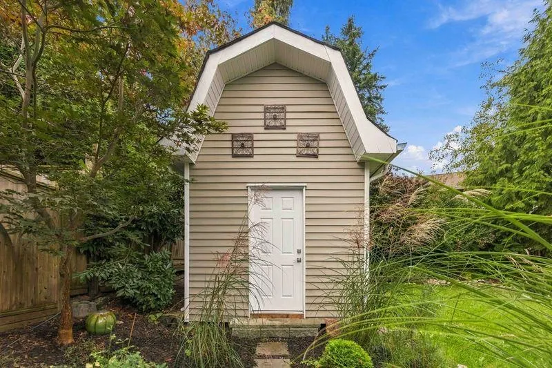 734 Carleton Drive