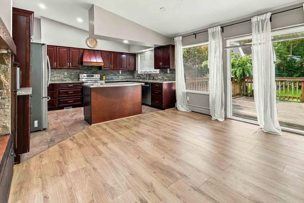 734 Carleton Drive