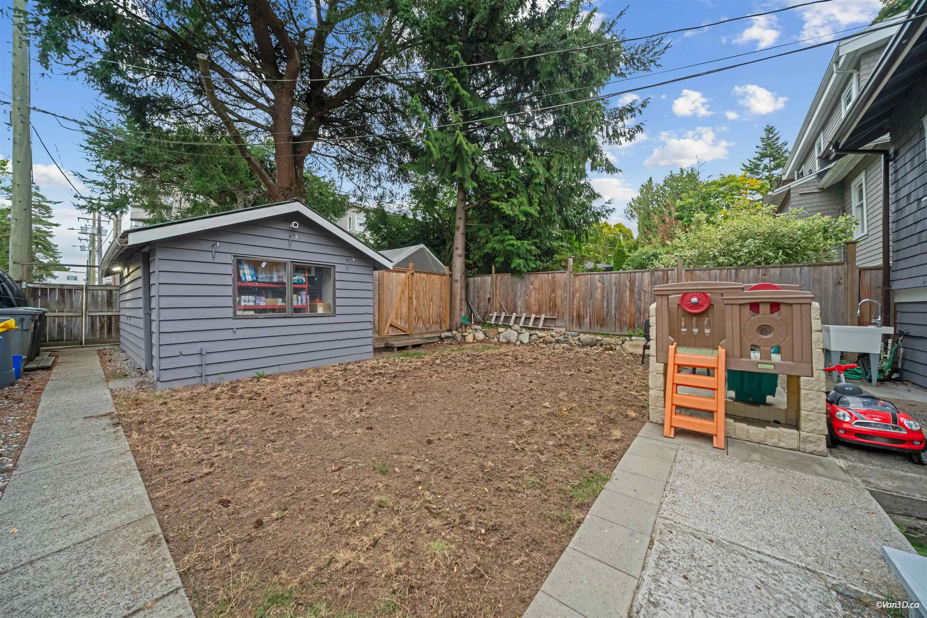 2343 W 45th Avenue