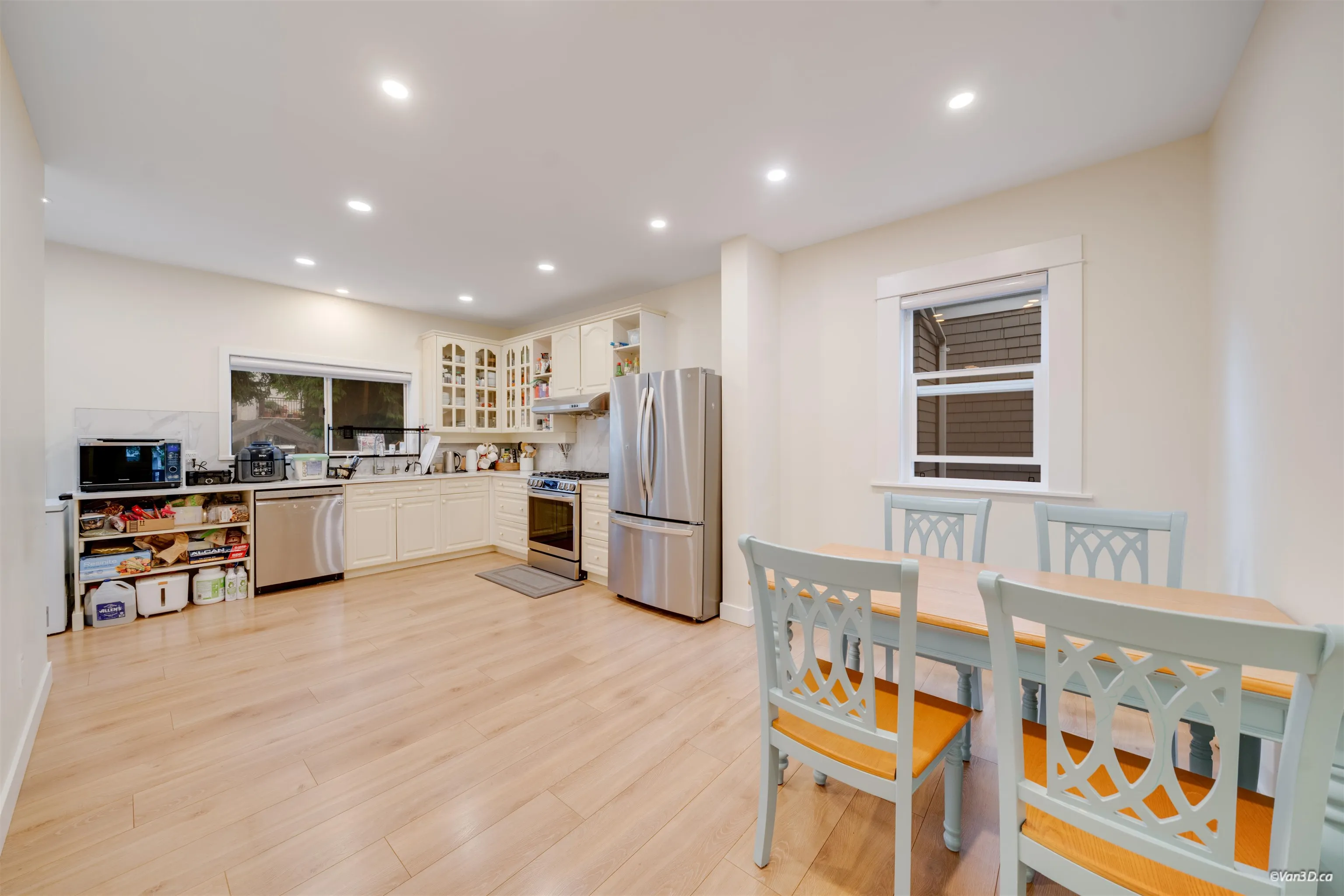 2343 W 45th Avenue