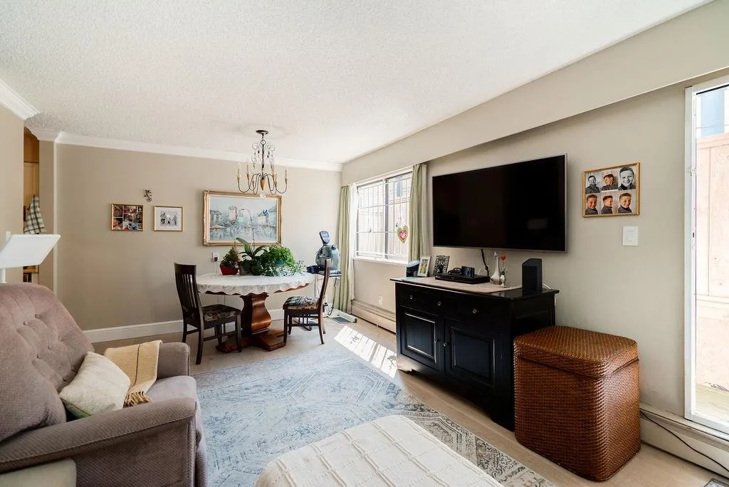 2190 W 8th Avenue #102