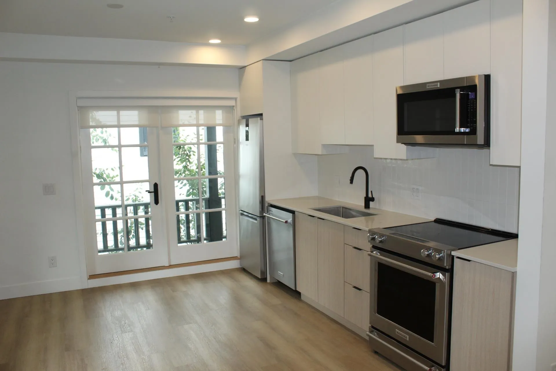 1306 Laval Square #202