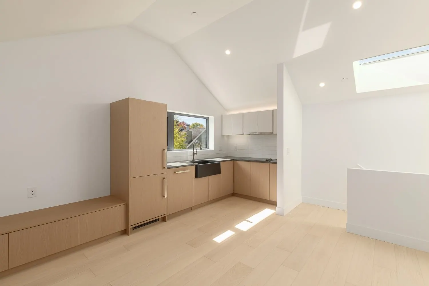 22 W 14th Avenue