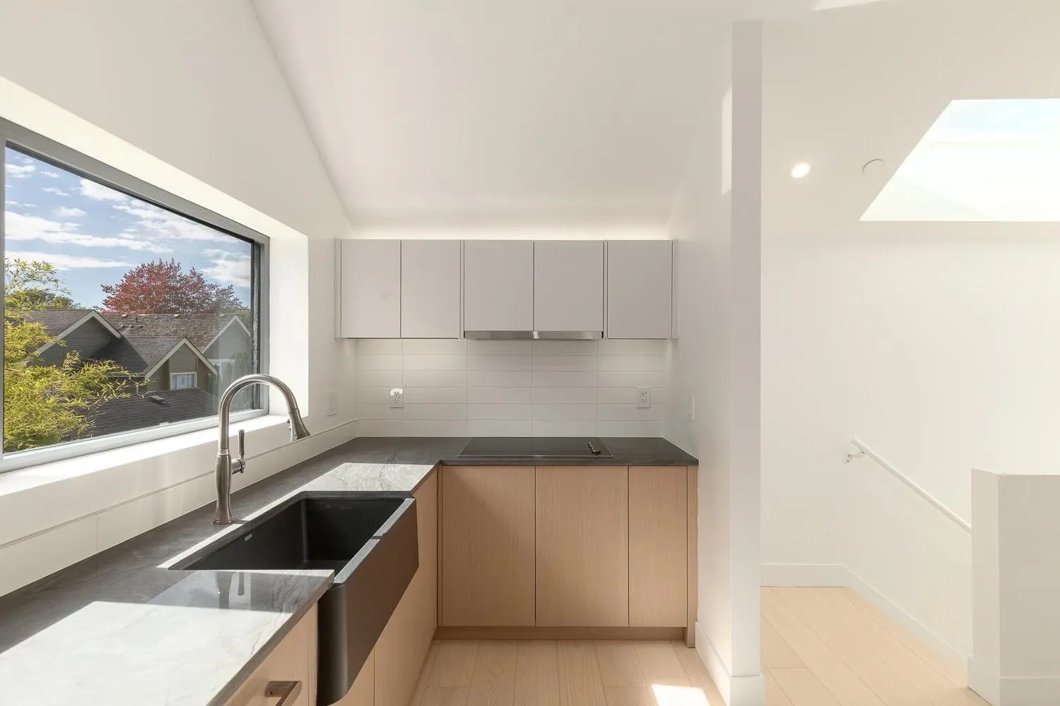 22 W 14th Avenue