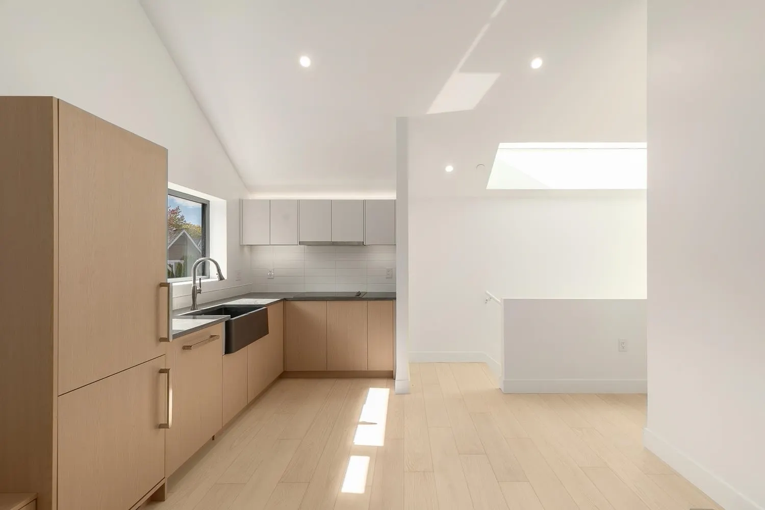 22 W 14th Avenue