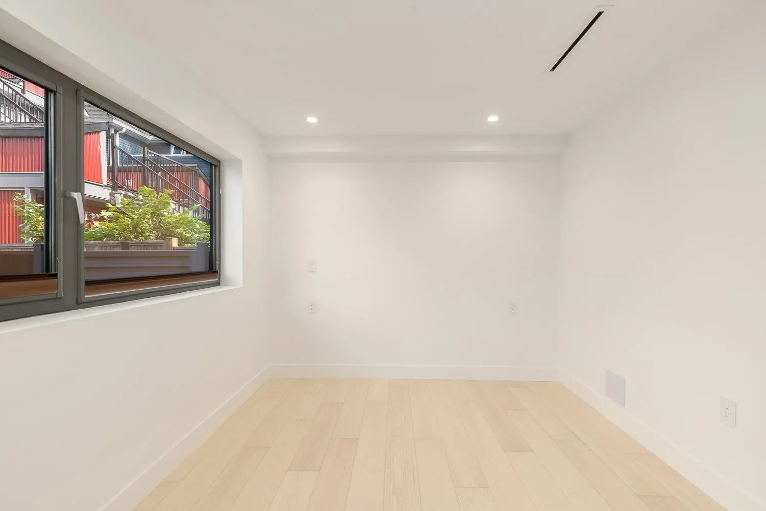 22 W 14th Avenue