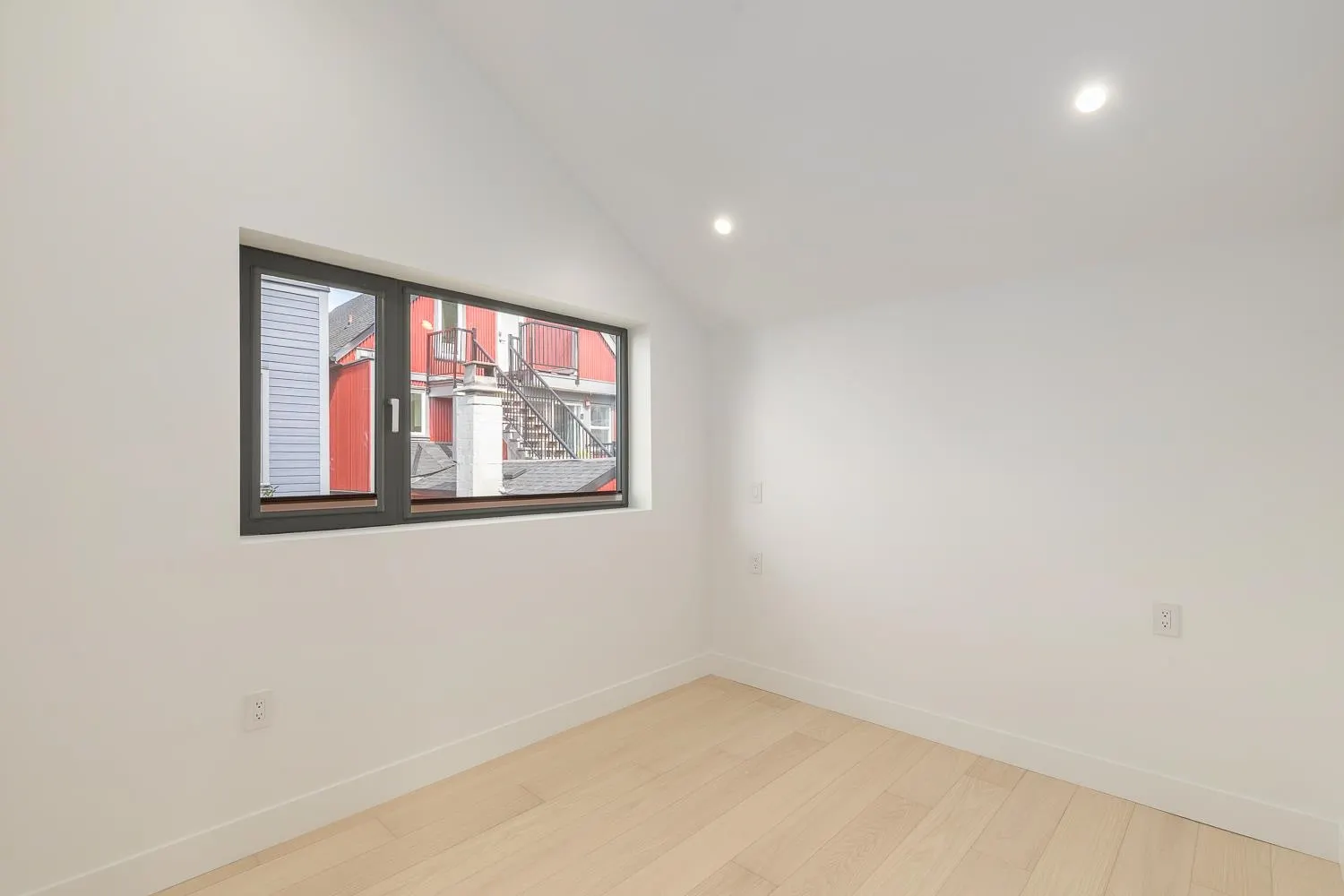 22 W 14th Avenue