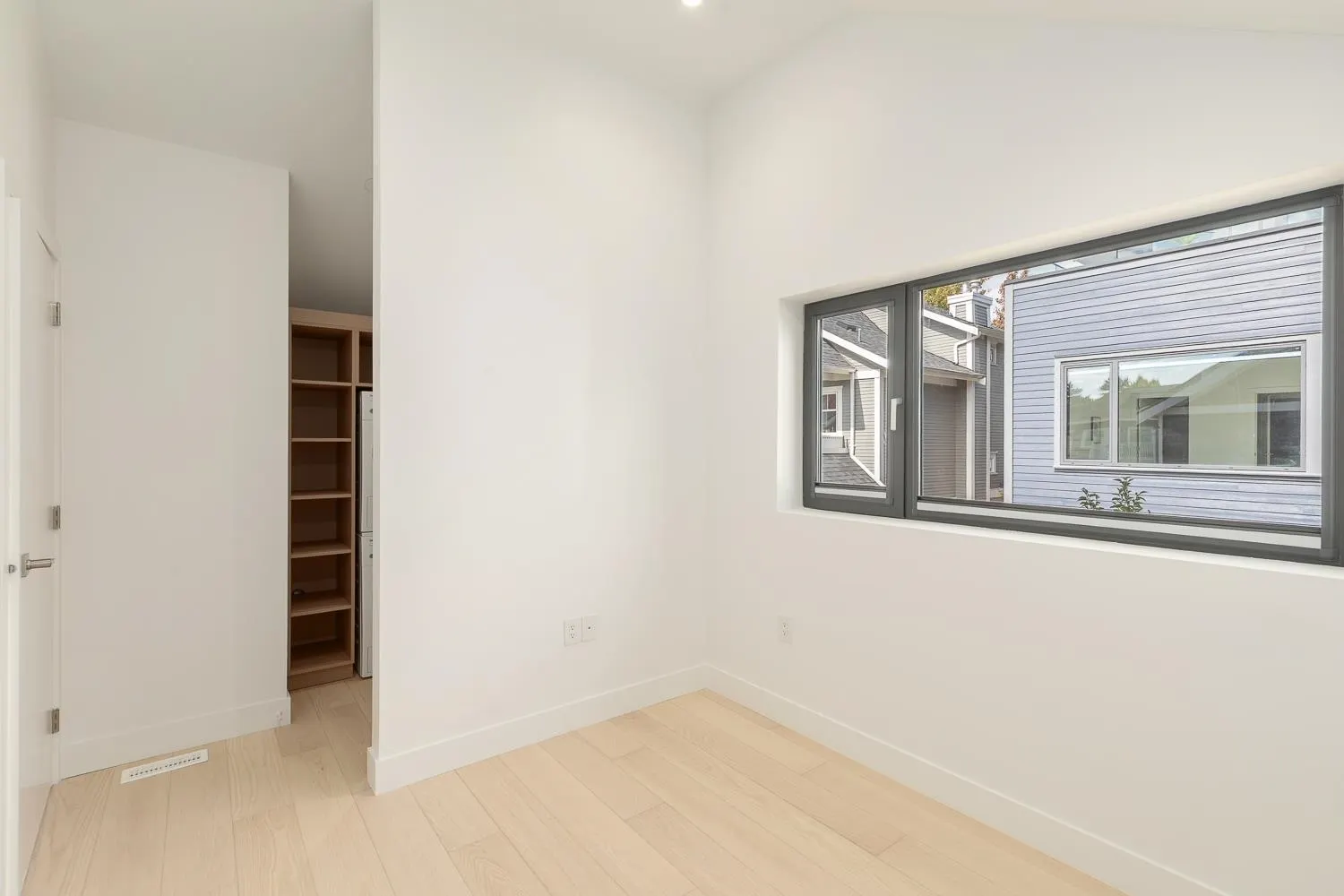 22 W 14th Avenue
