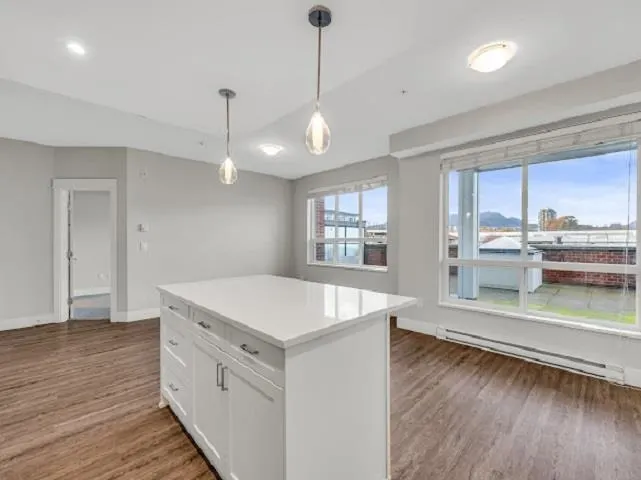 2180 Kelly Avenue #4301