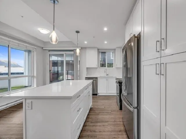 2180 Kelly Avenue #4301
