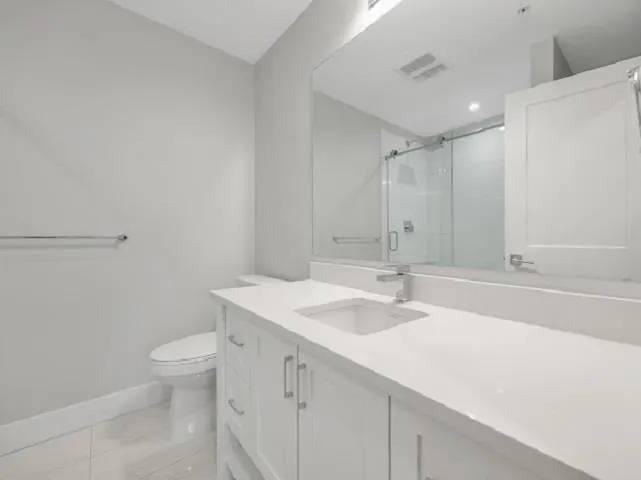 2180 Kelly Avenue #4301