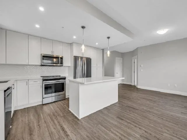 2180 Kelly Avenue #4301