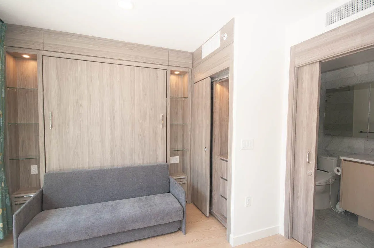 89 Nelson Street #202