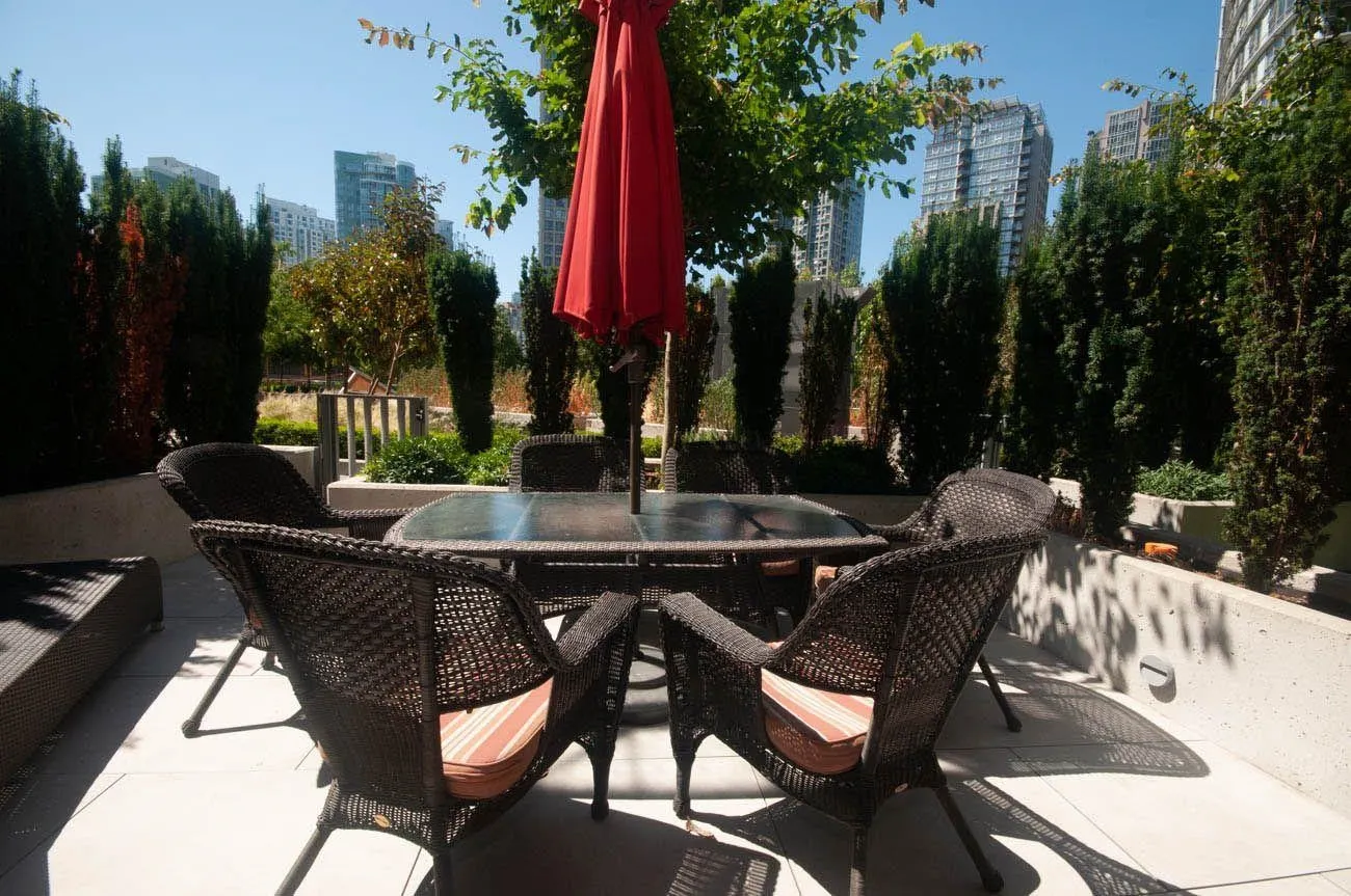 89 Nelson Street #202