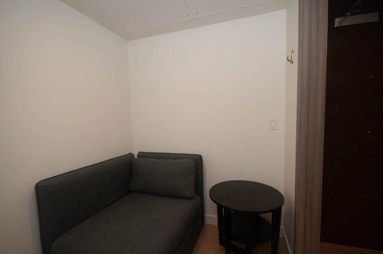 89 Nelson Street #202