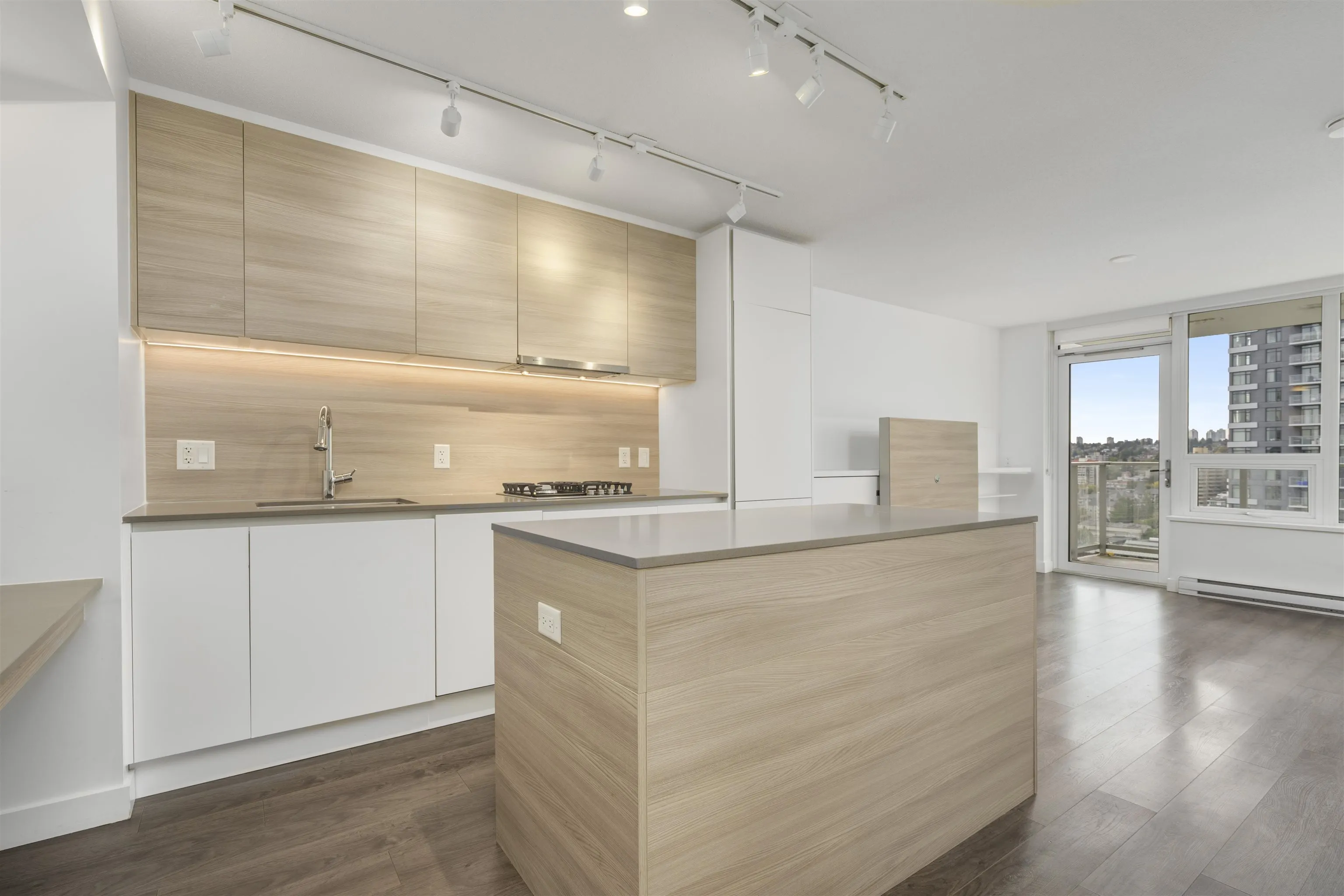 988 Quayside Drive #1803