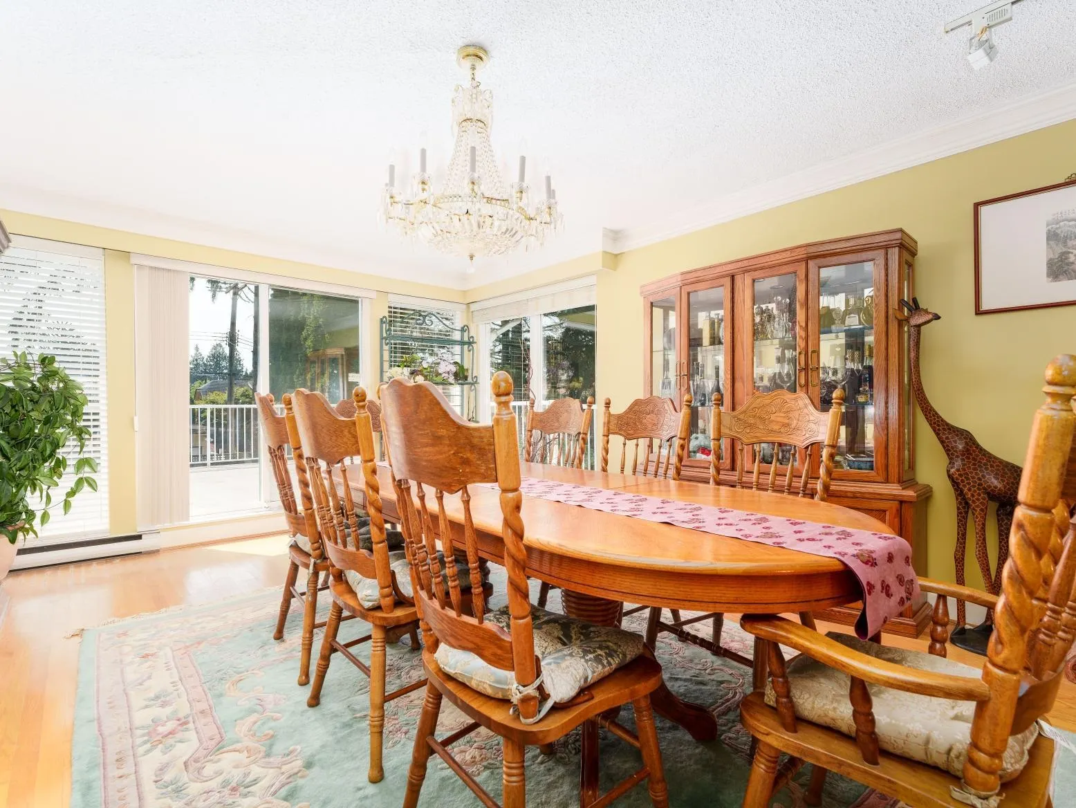 1450 W 40th Avenue