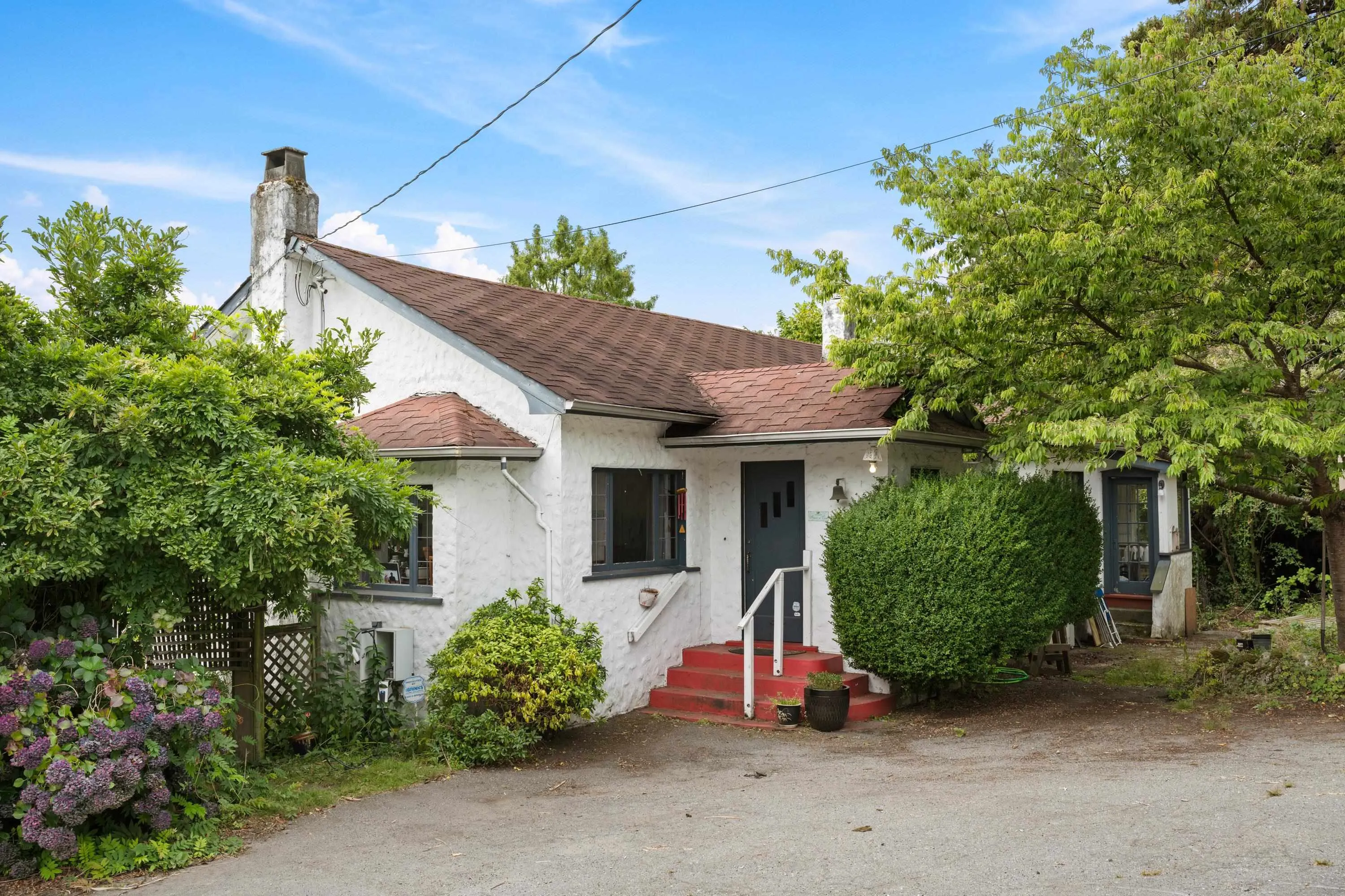 2820 Marine Drive