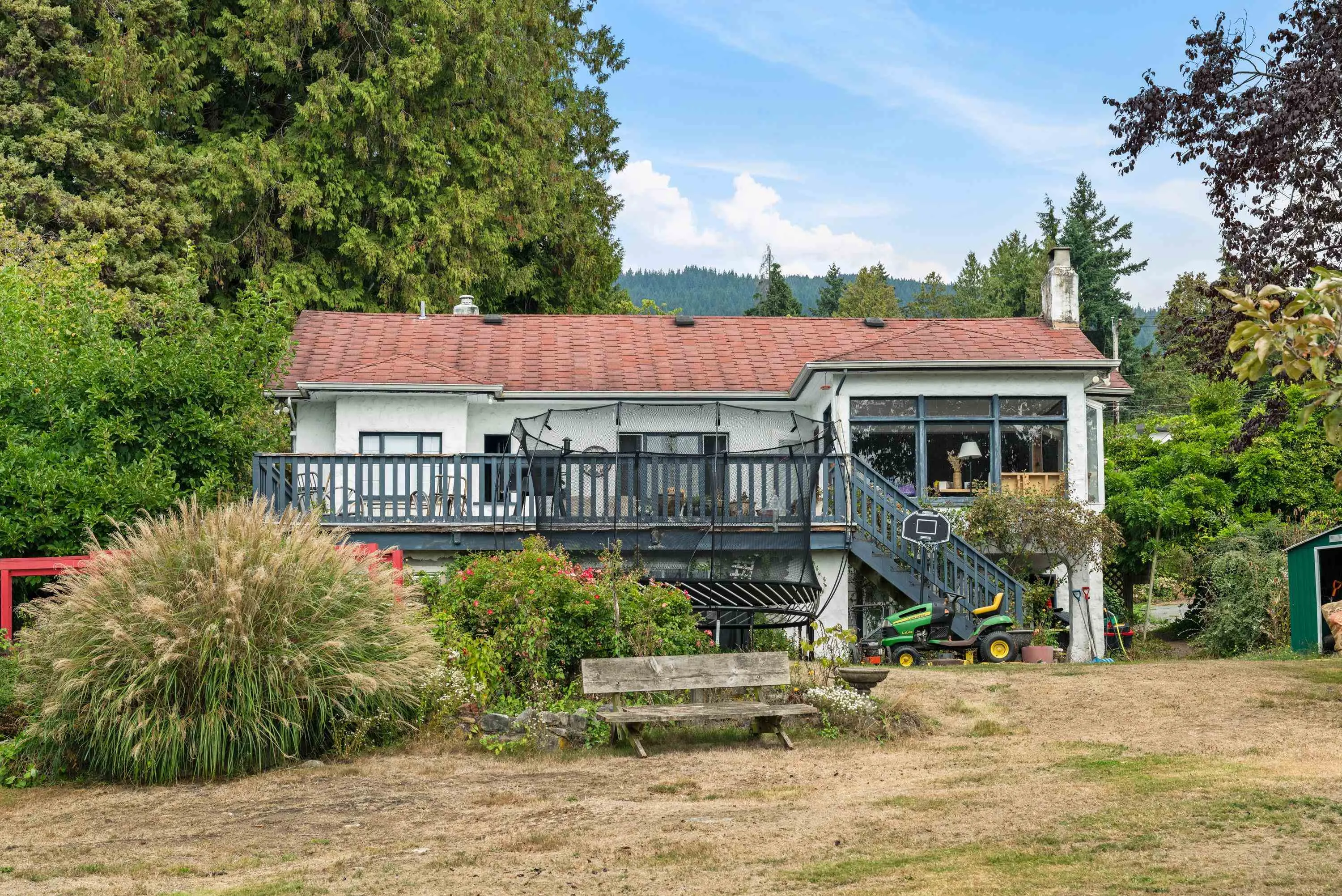 2820 Marine Drive