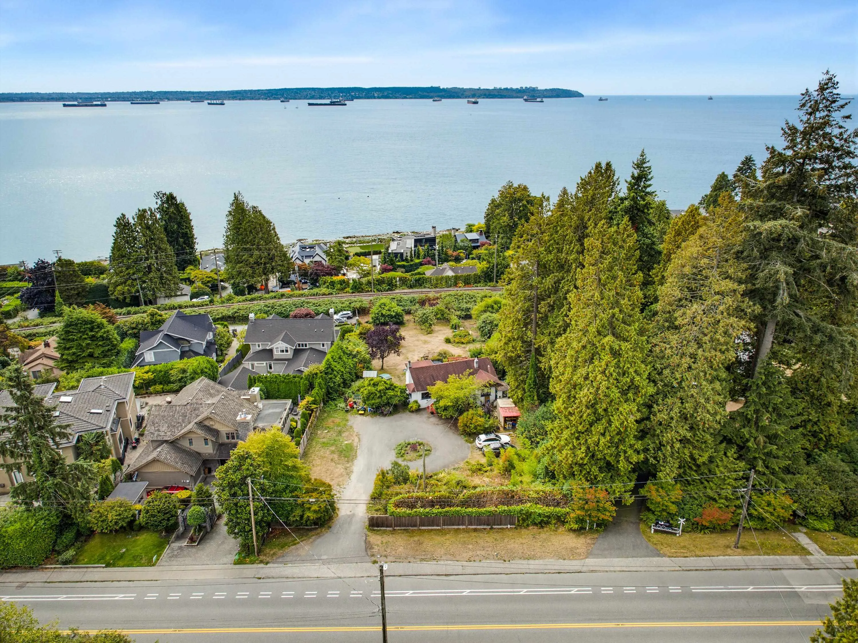 2820 Marine Drive