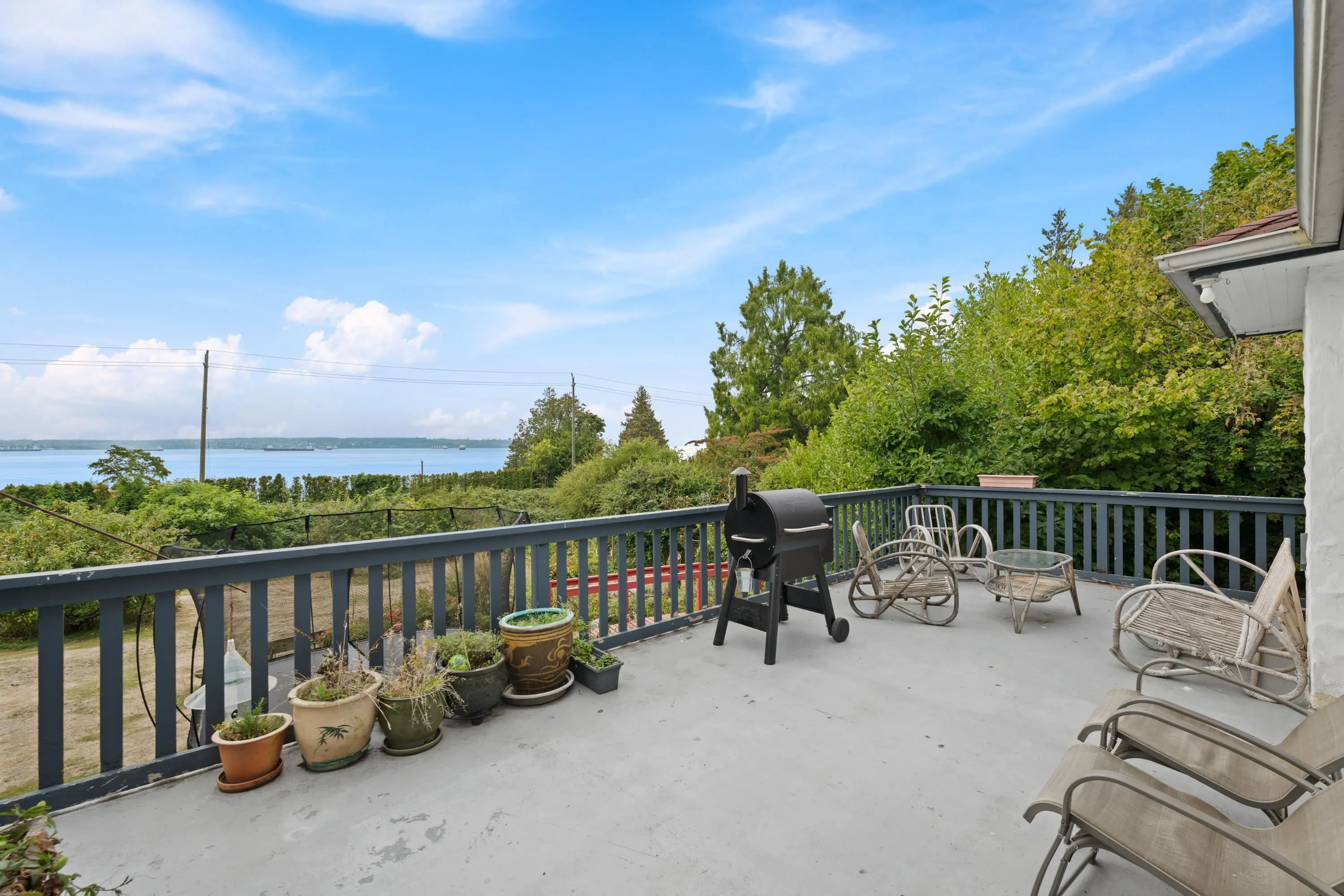 2820 Marine Drive