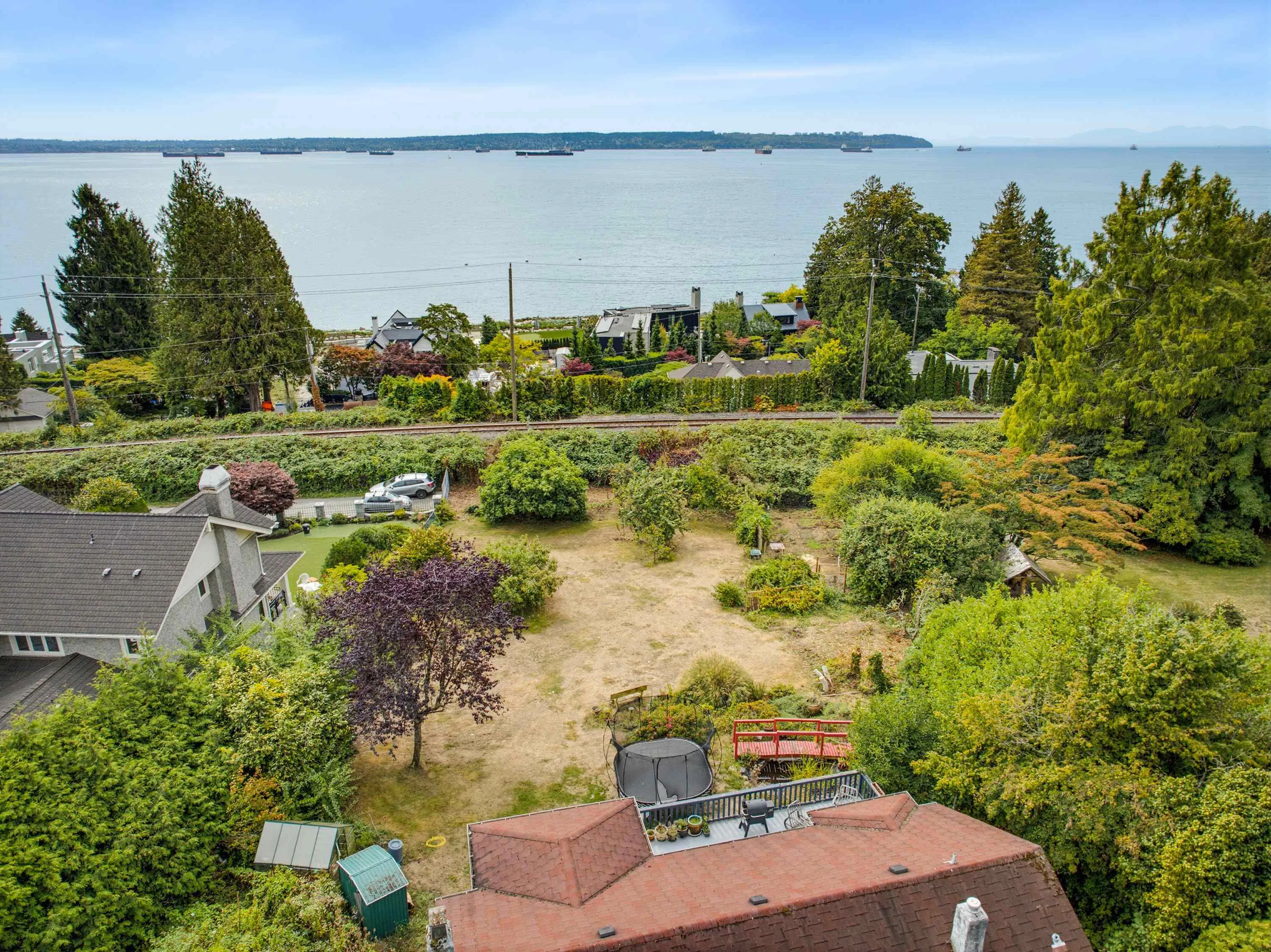 2820 Marine Drive