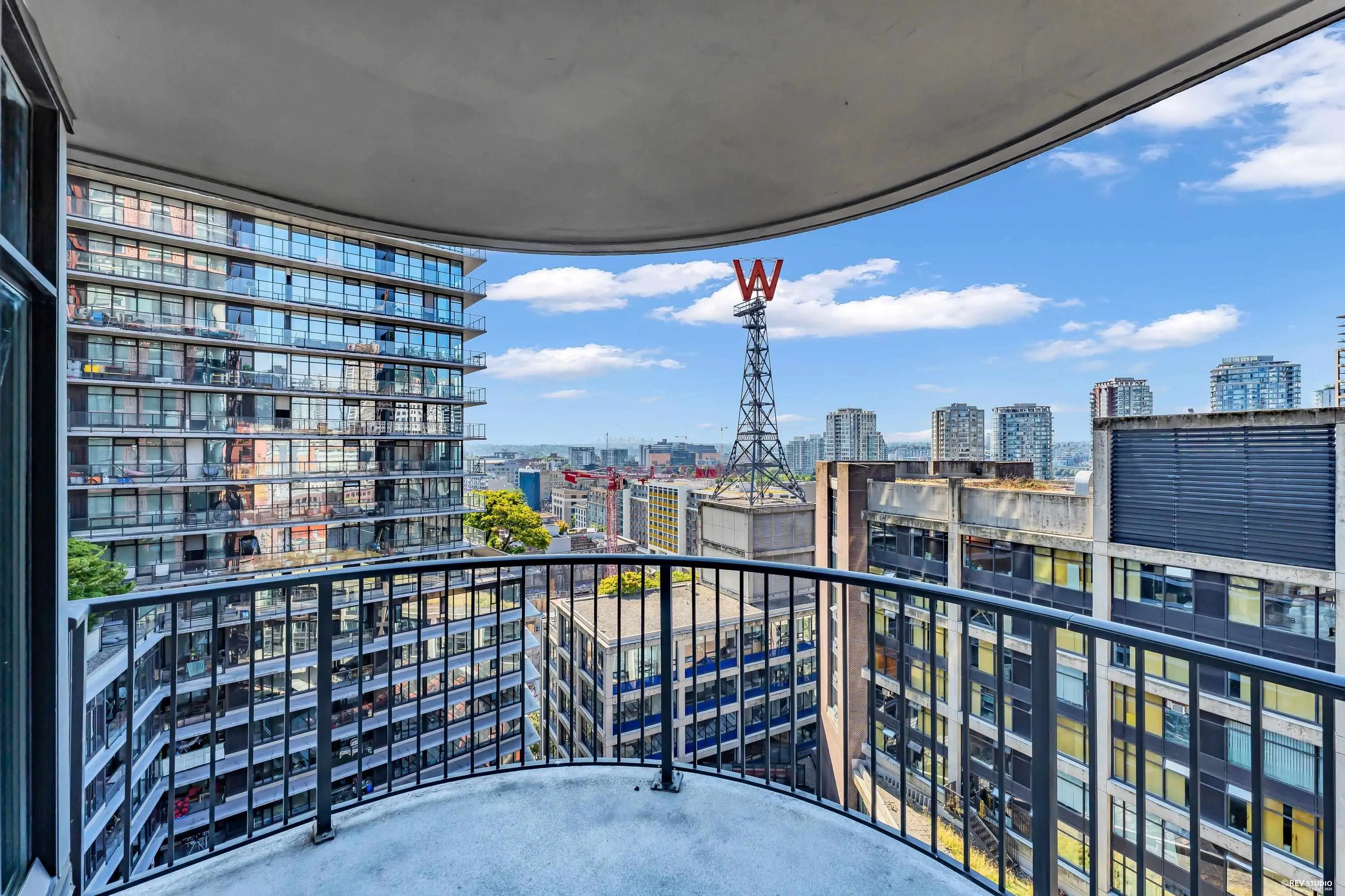 128 W Cordova Street #1806