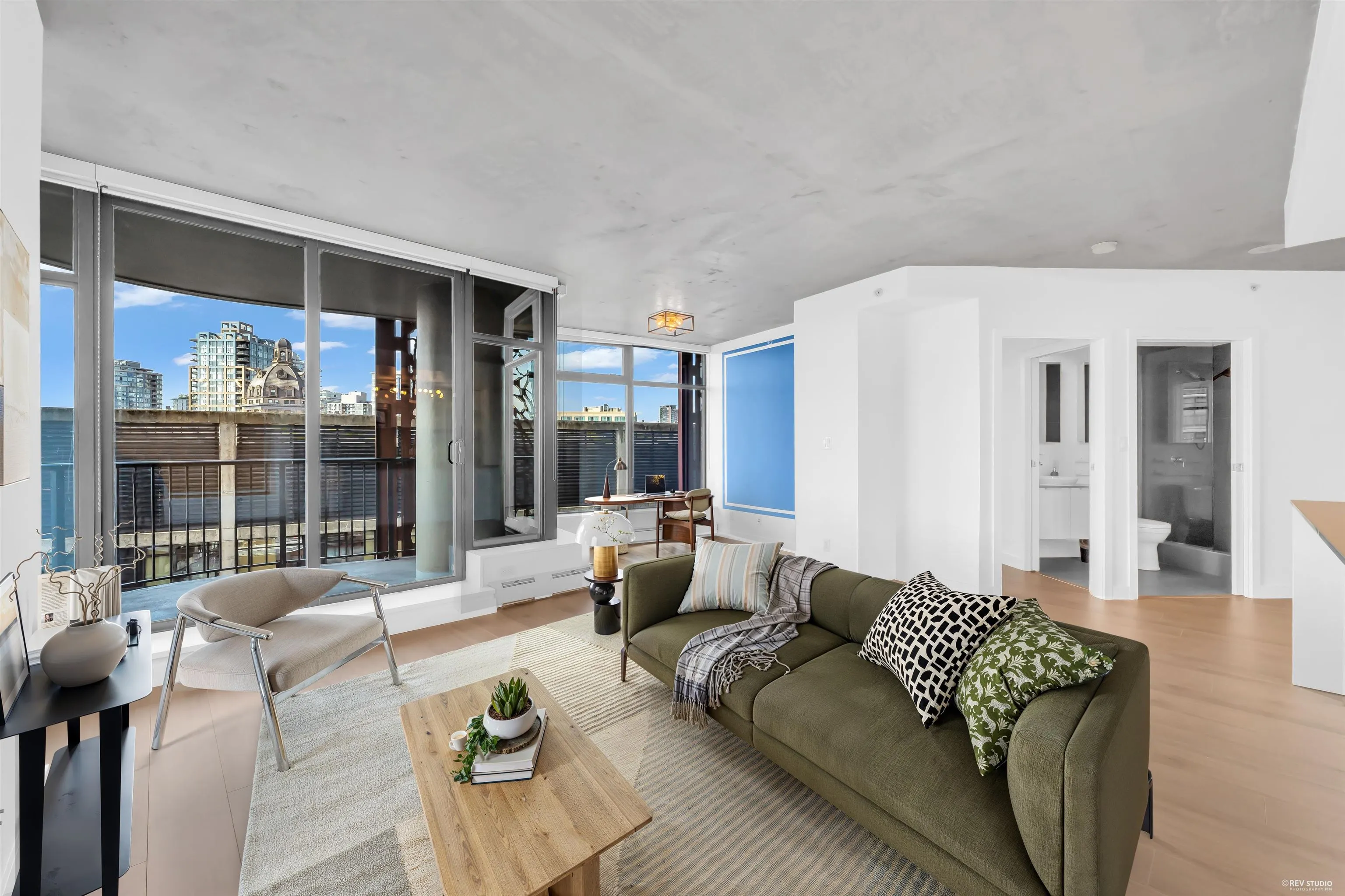 128 W Cordova Street #1806