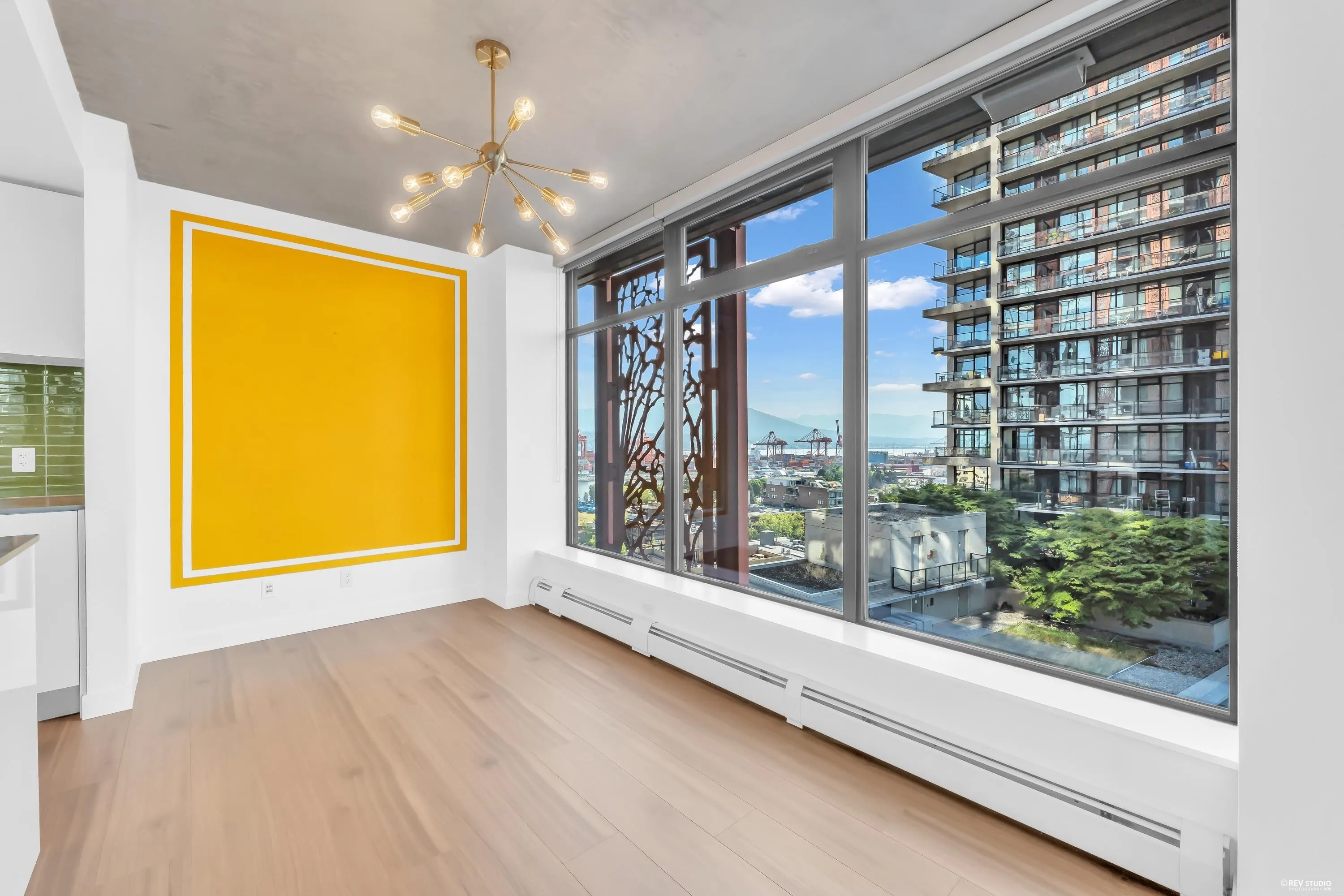 128 W Cordova Street #1806