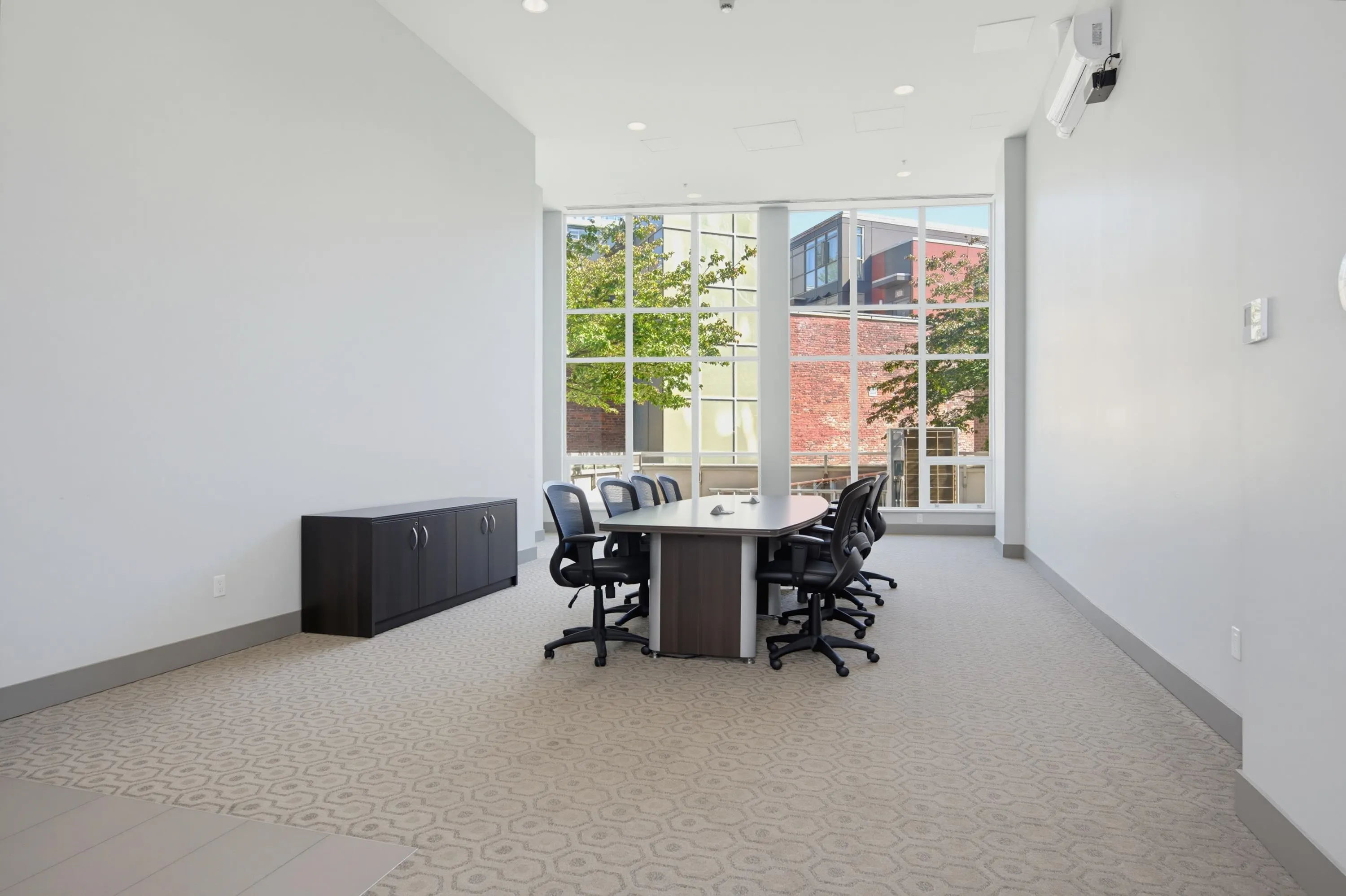 445 W 2nd Avenue #211