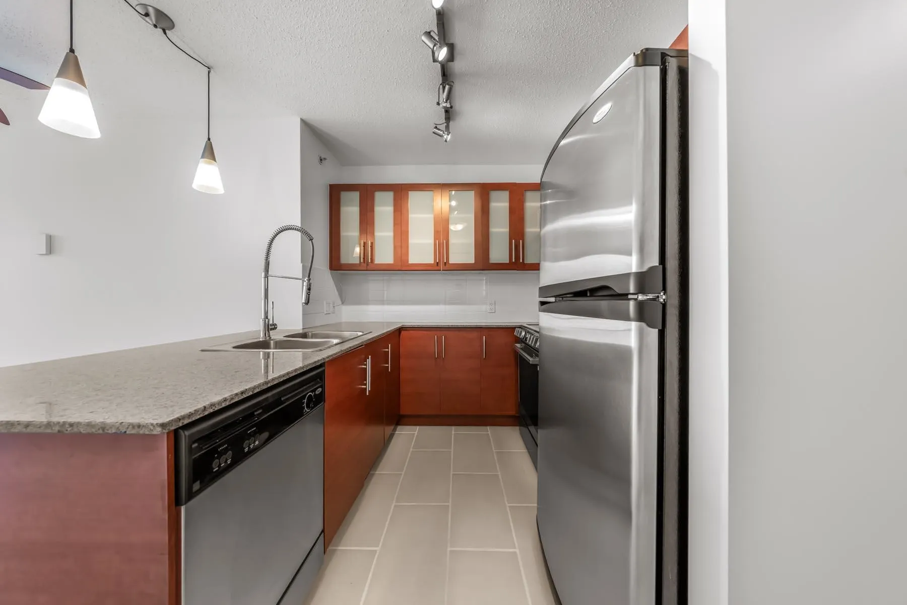 813 Agnes Street #601