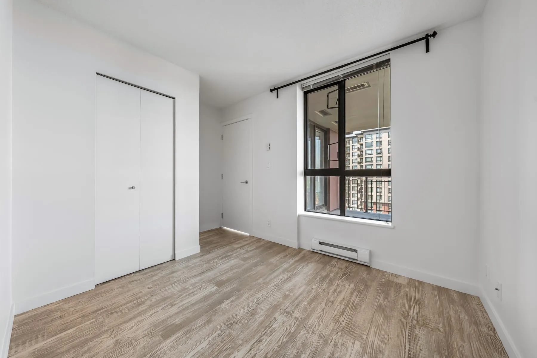 813 Agnes Street #601